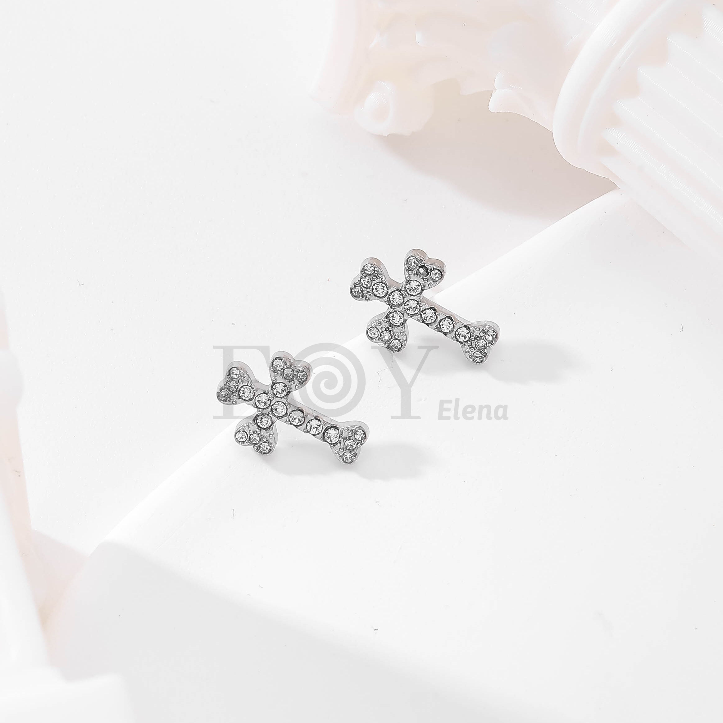 Pendientes cruz con circonitas