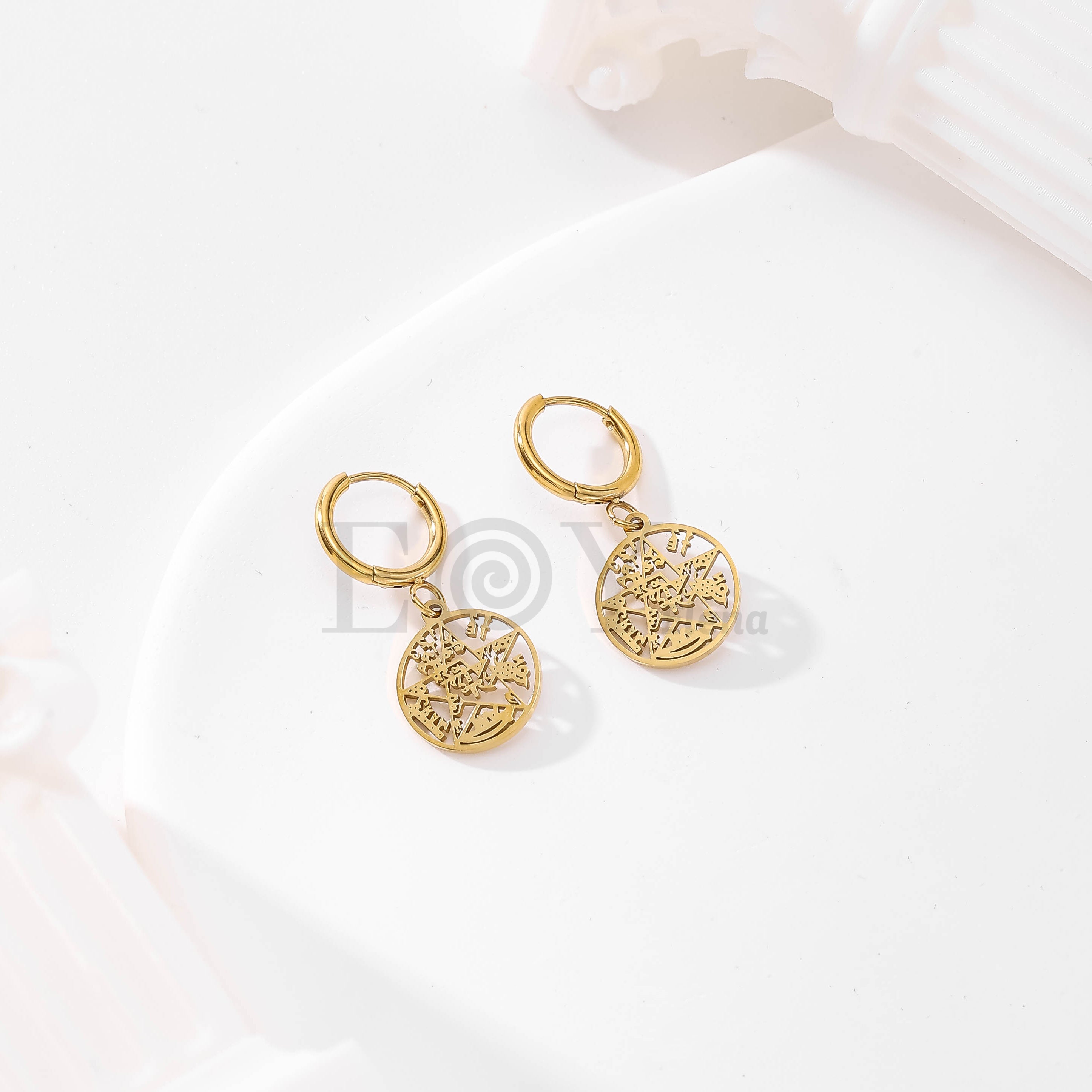 Pendientes aro con medalla calada