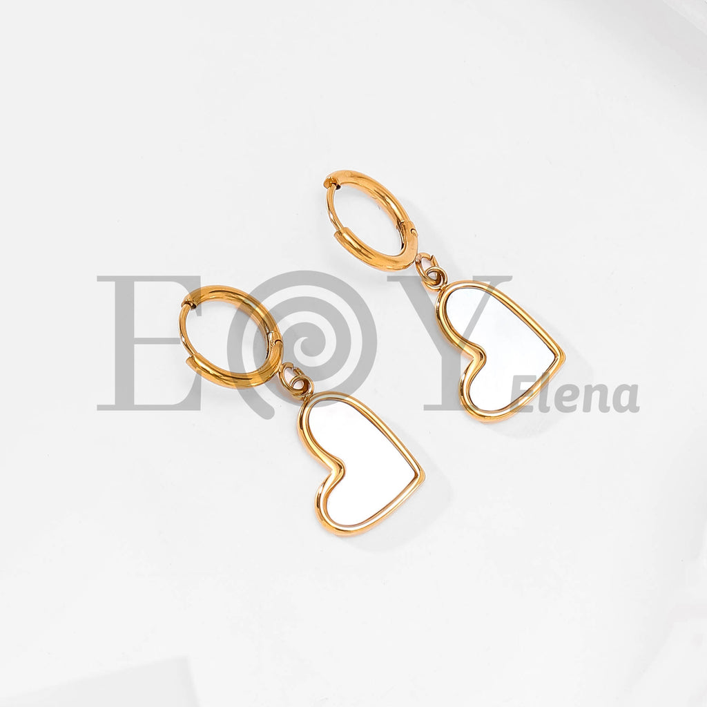 Pendientes corazón con interior blanco