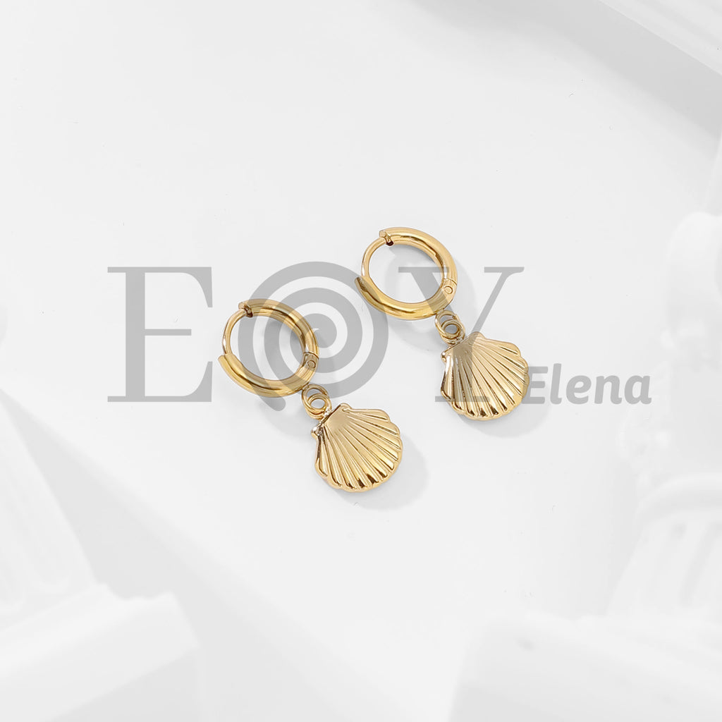 Pendientes de aro con colgante de concha