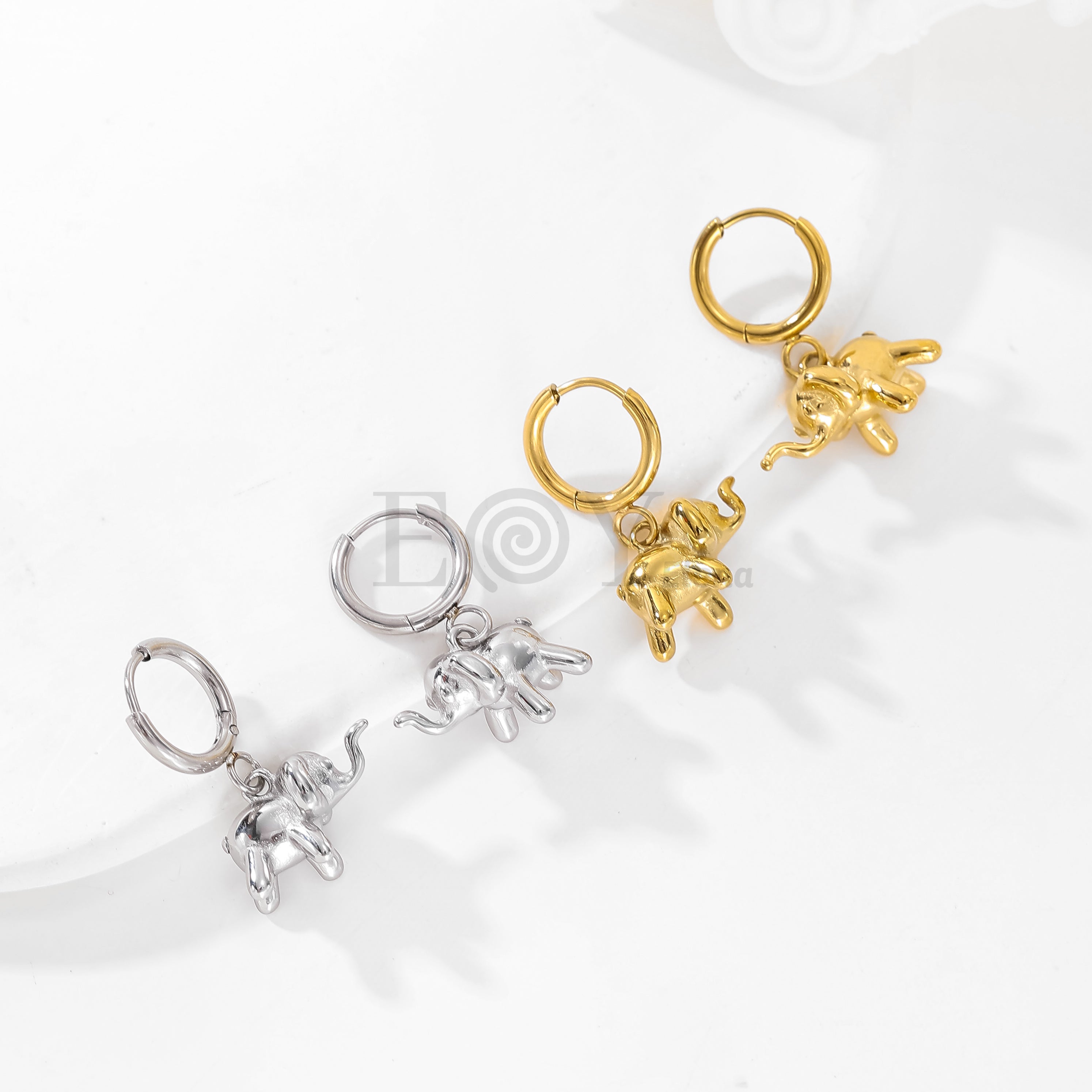 Pendientes de aro con elefante