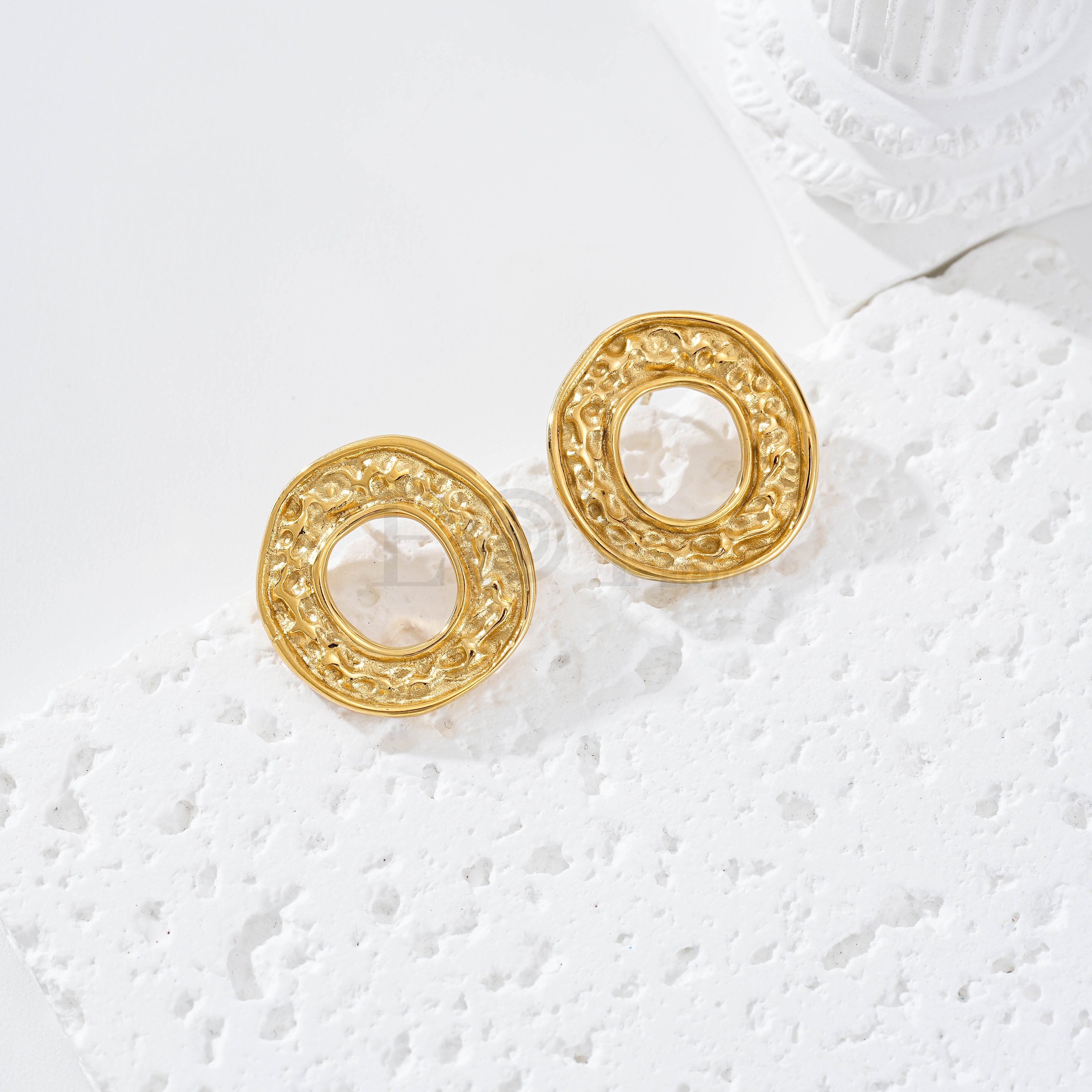 Pendientes aro hueco texturizado acero