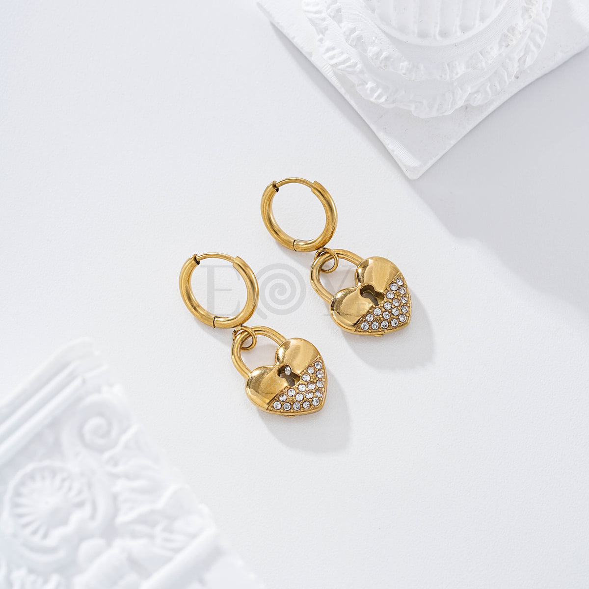 Pendientes corazón candado circonitas acero