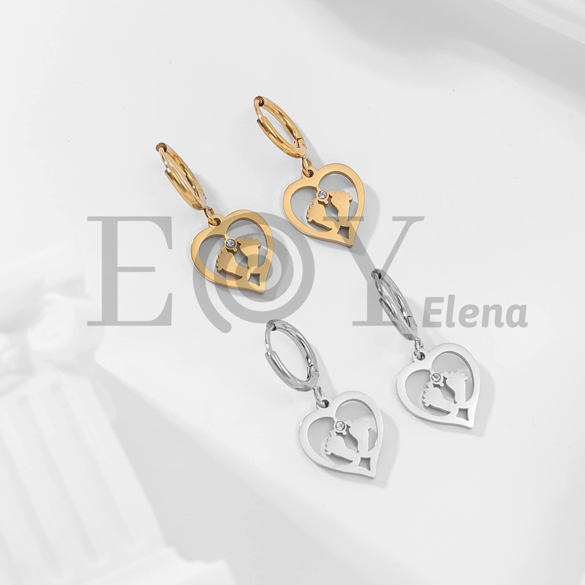 Pendientes de aro pies con circonita
