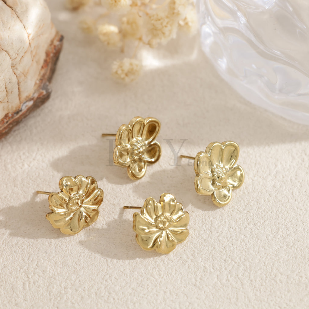 Pendientes flor pequeña dorada