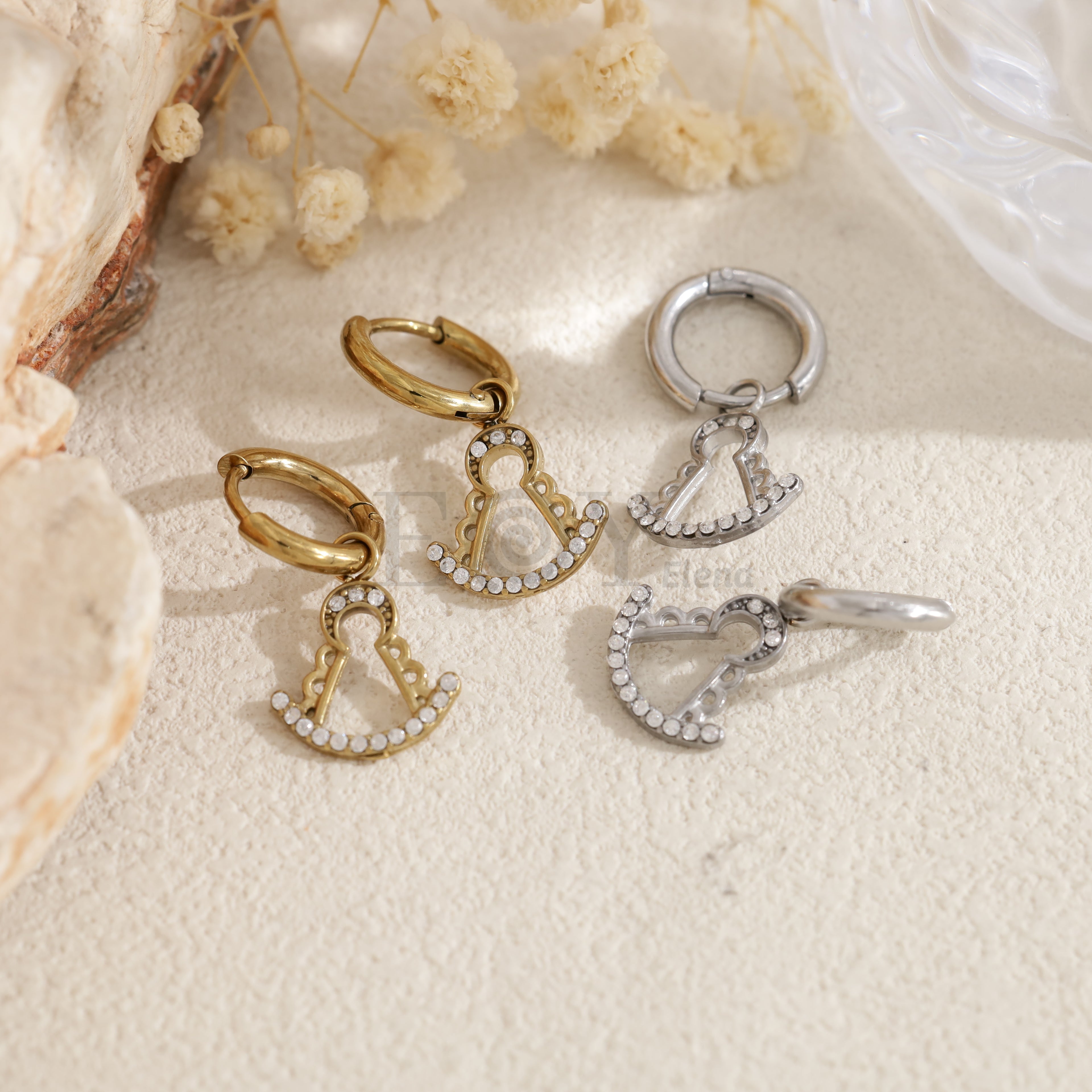 Aros con colgante Virgen del Pilar
