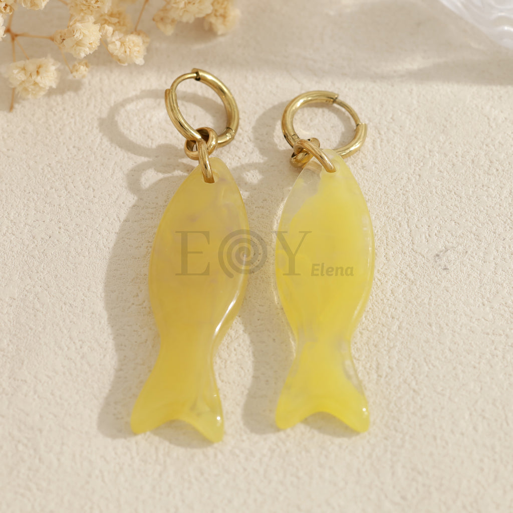 Aros con colgante pez de resina