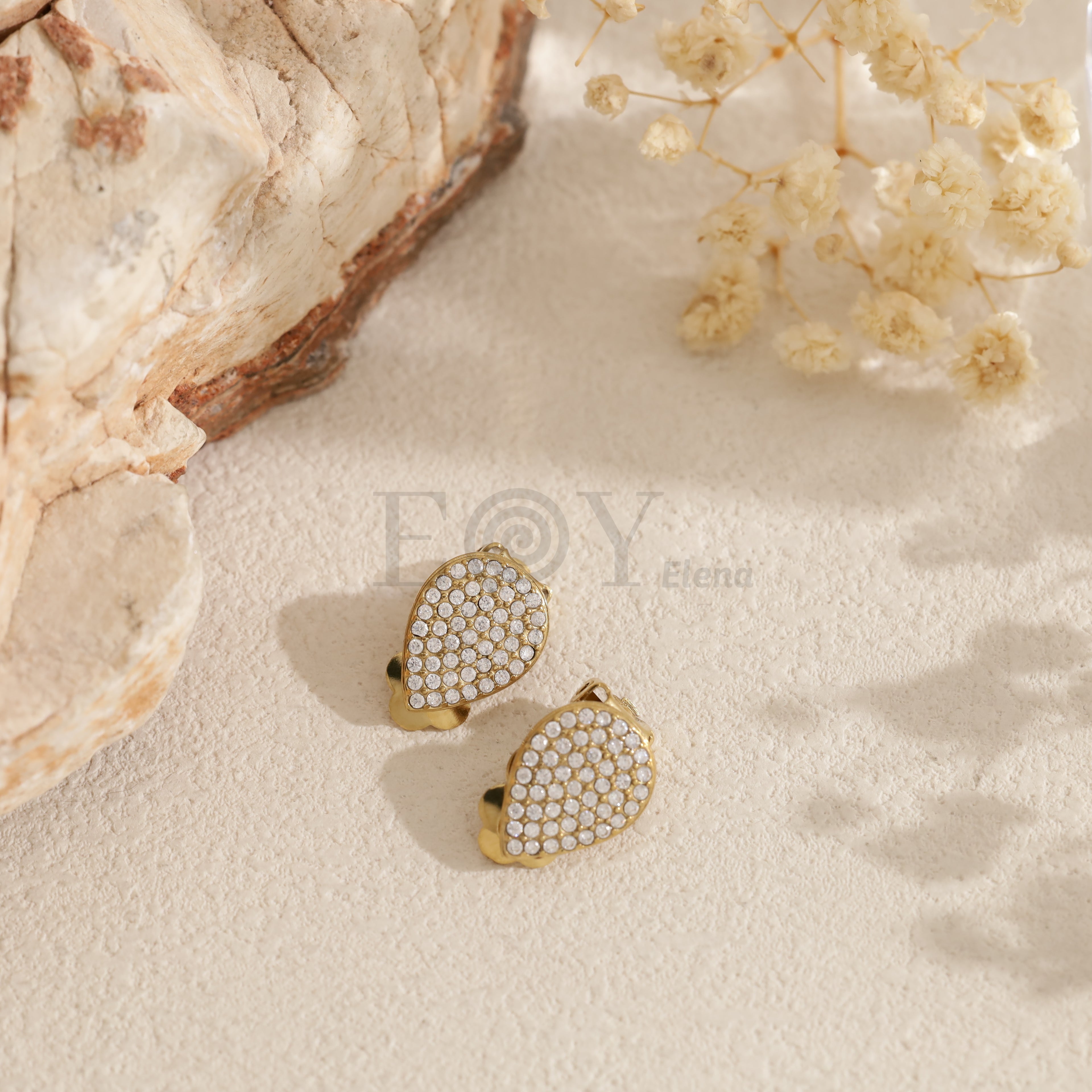 Pendientes gota de circonitas blancas