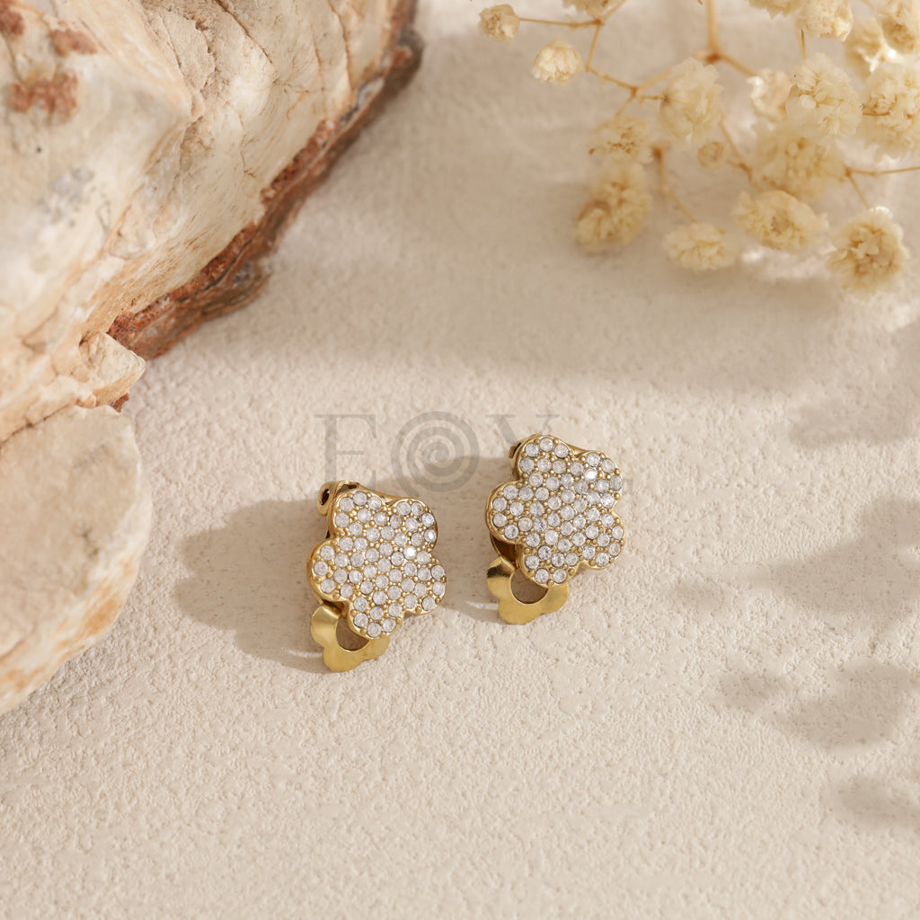 Pendientes flor de circonitas blancas