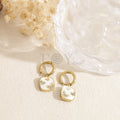 Pendientes de aro con chapa cuadrada mariposas acero