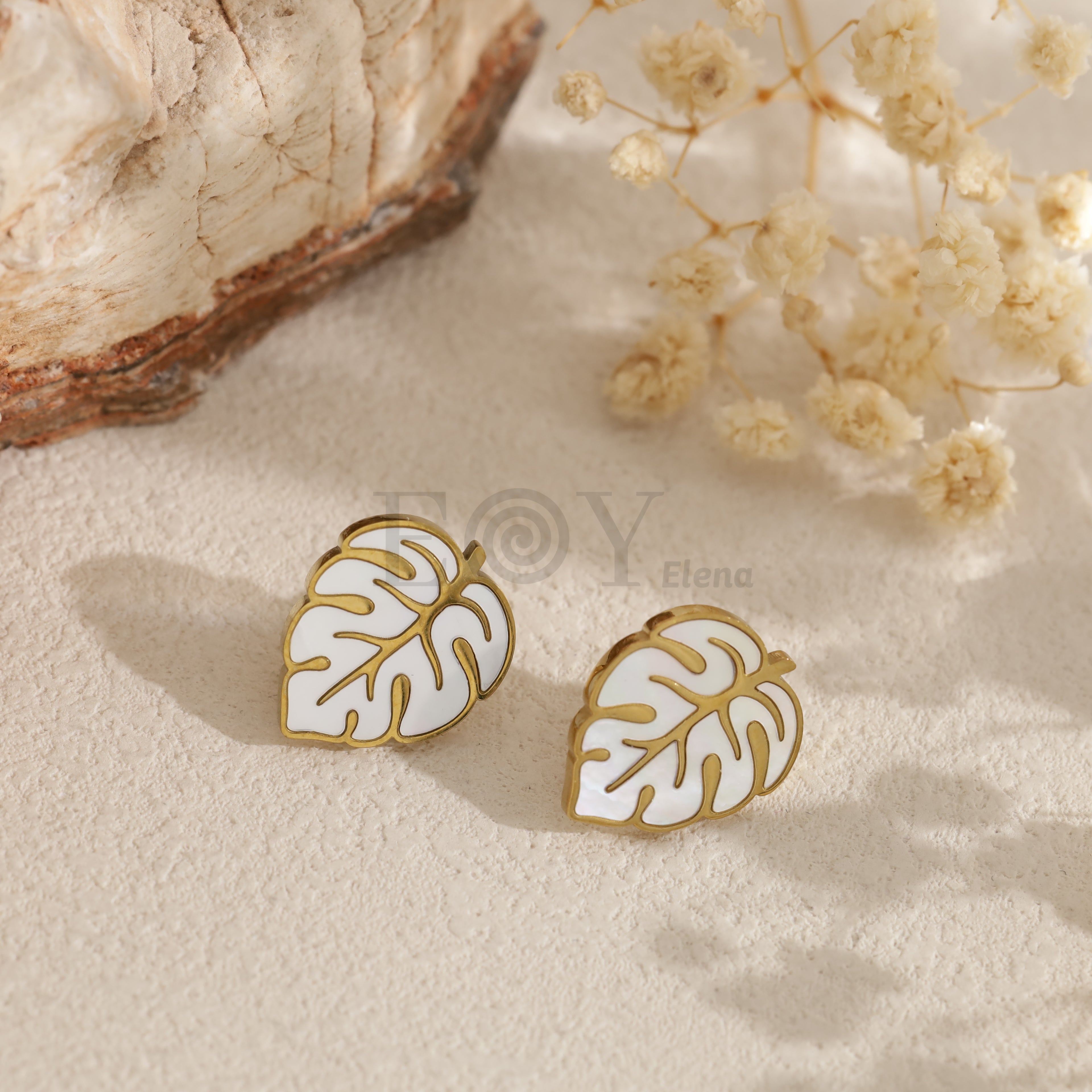 Pendientes hoja tropical esmaltada