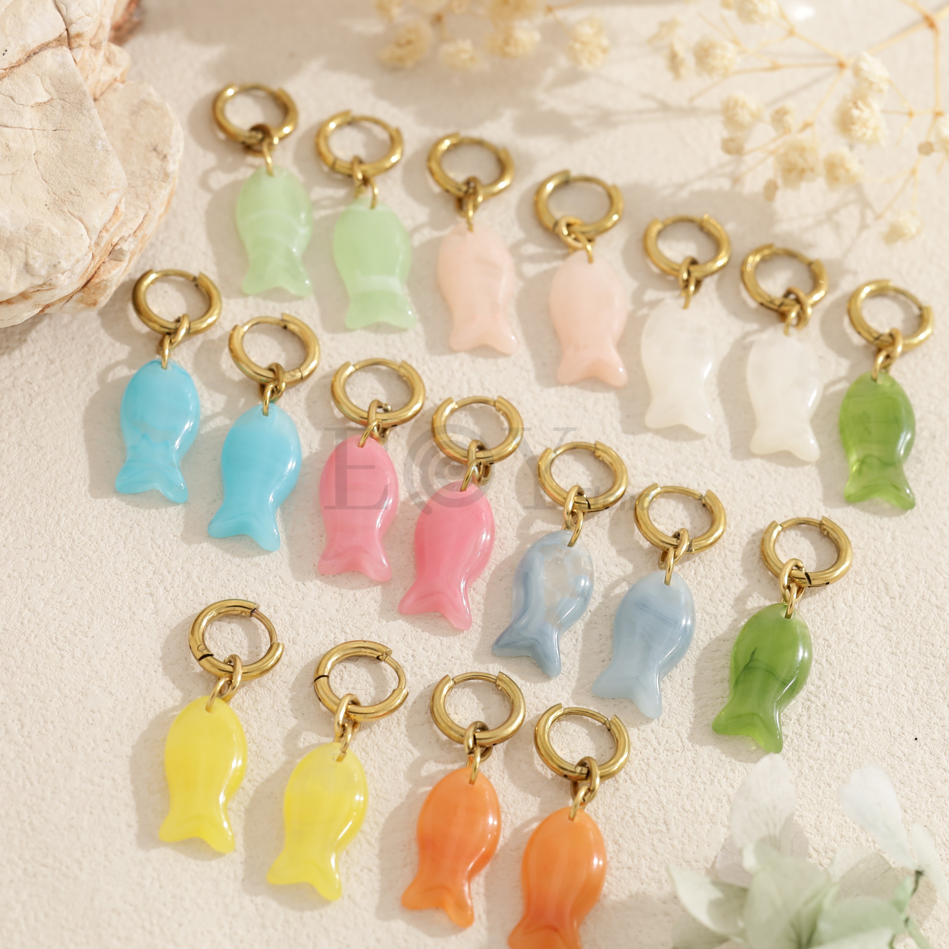 Pendientes de aro pez color