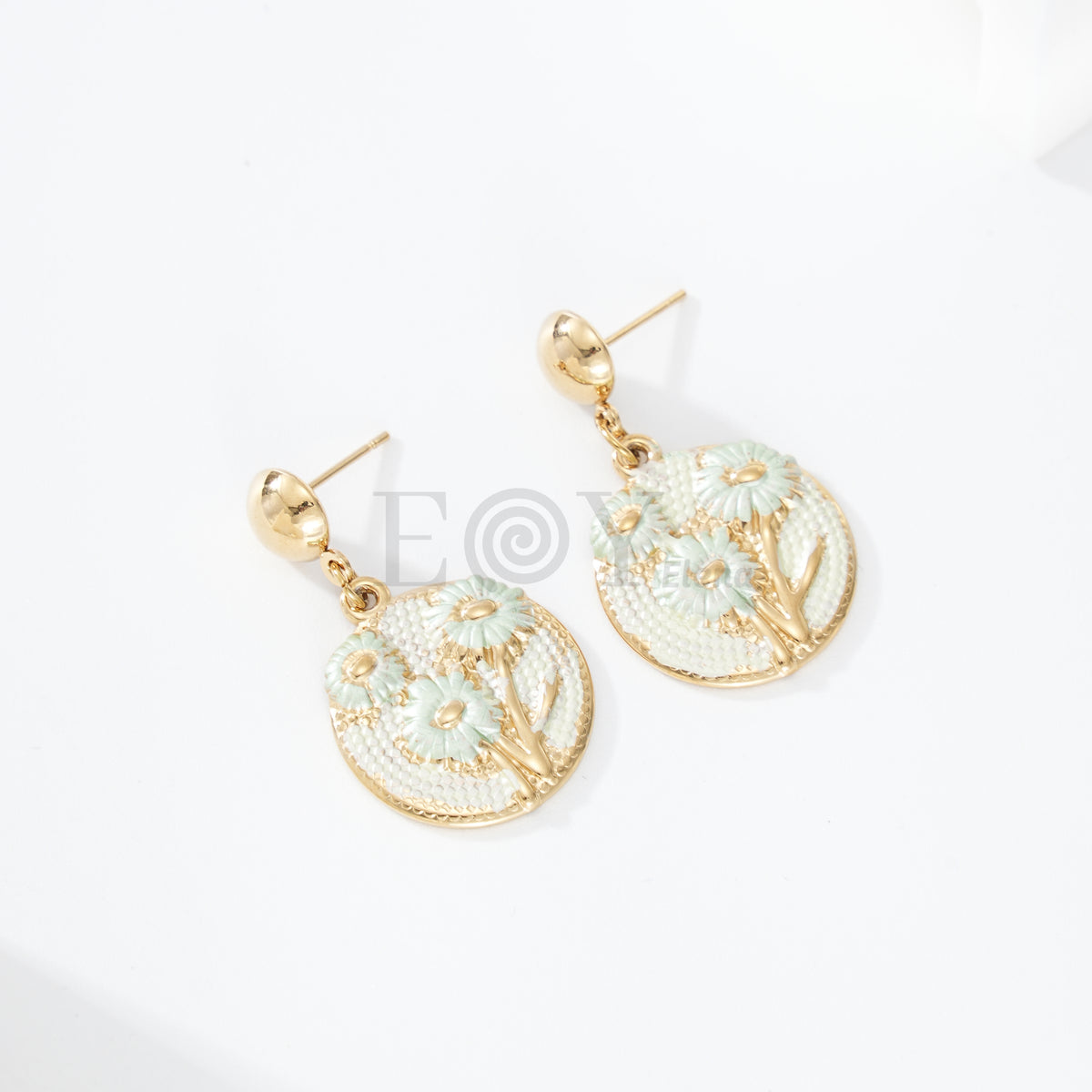 Pendientes con chapa flor color