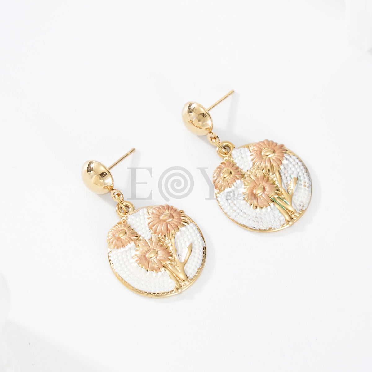 Pendientes con chapa flor color
