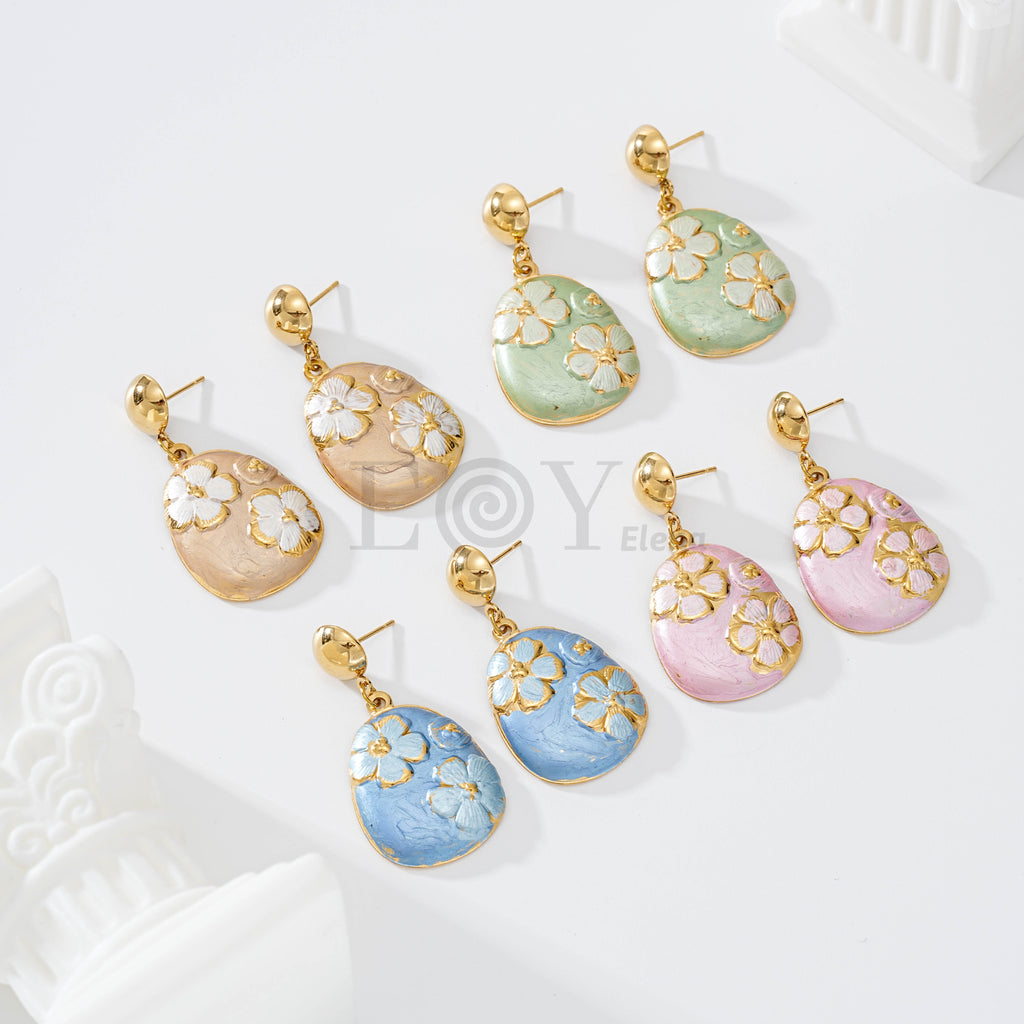 Pendientes con pieza decorada flor