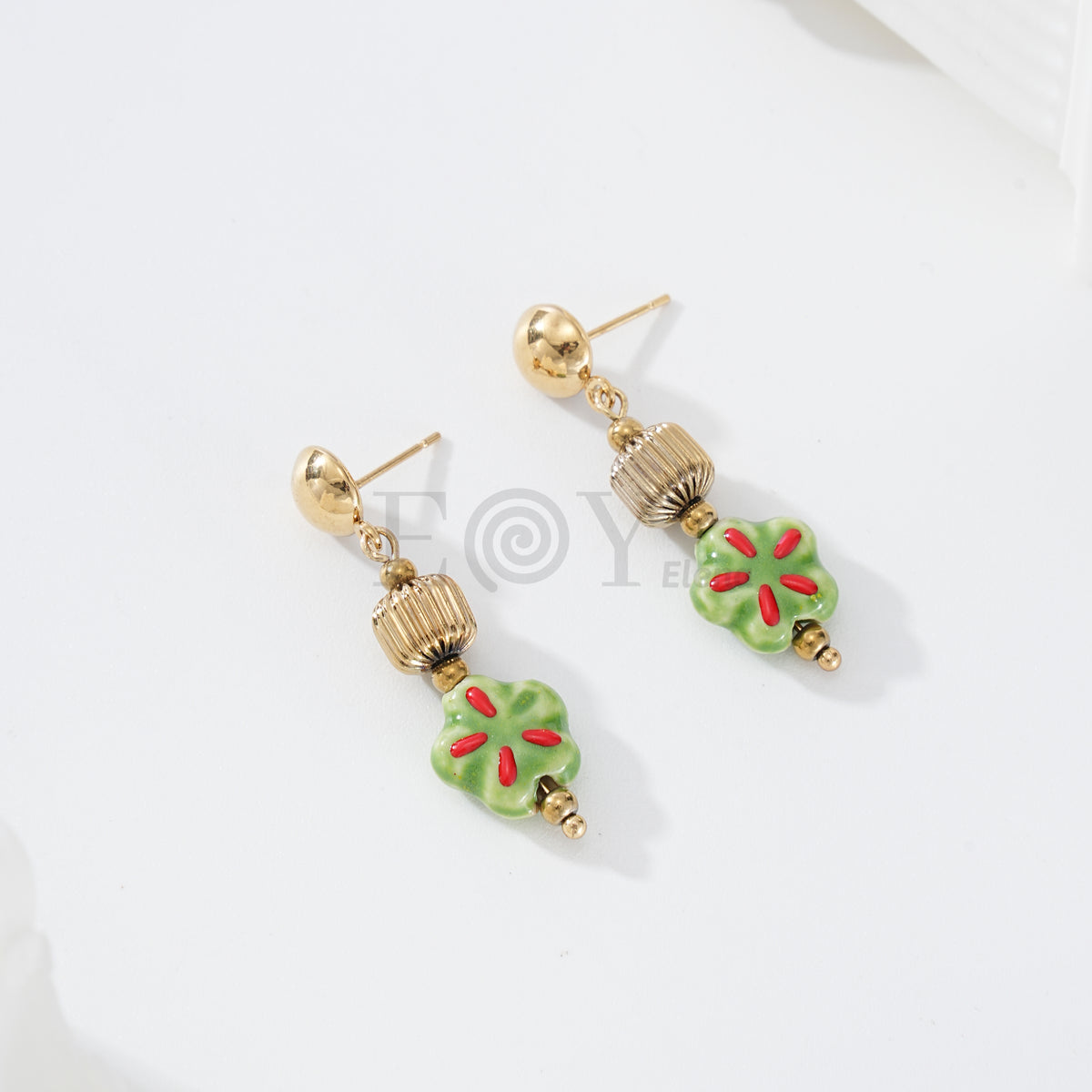 Pendientes chapa con detalle color