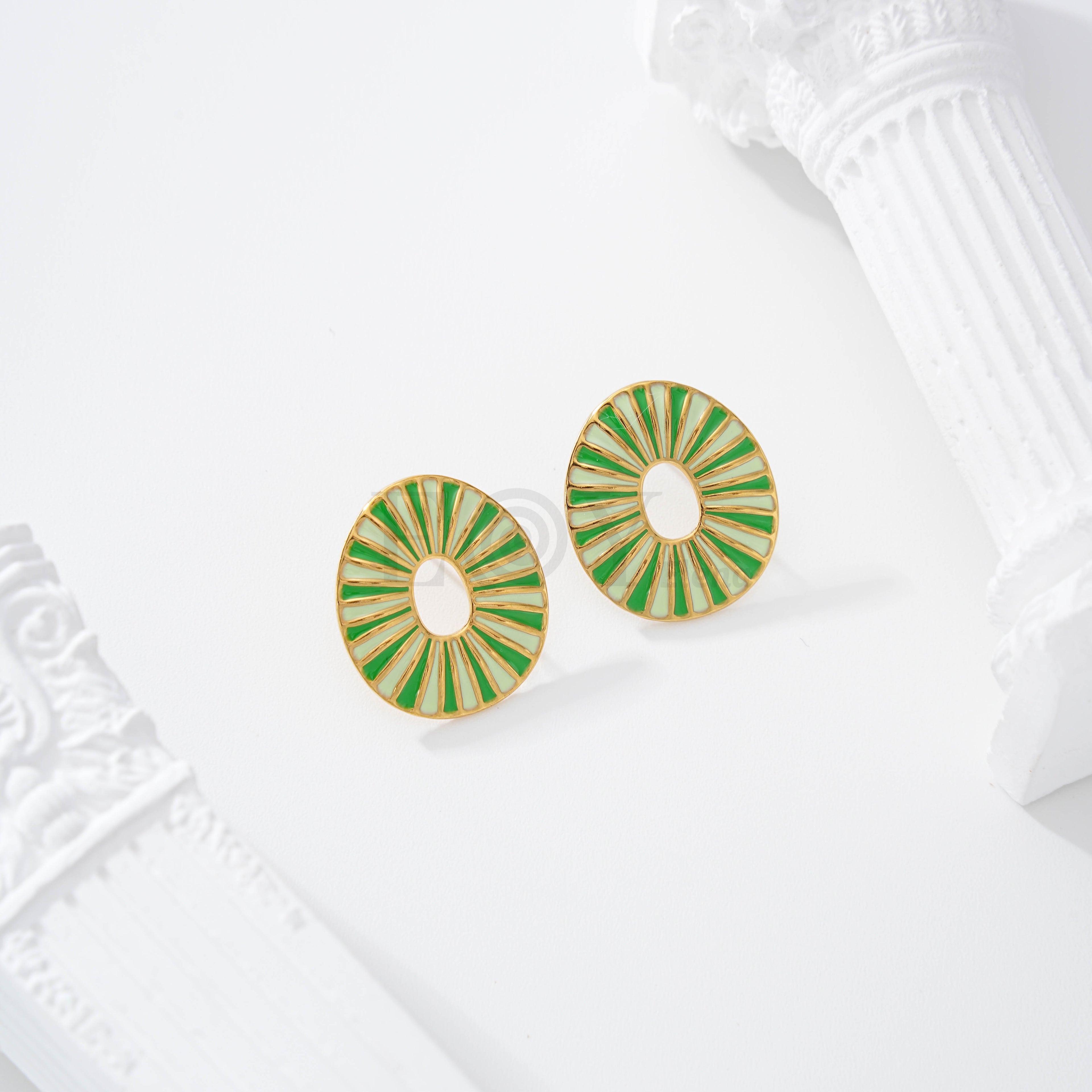 Pendientes óvalo hueco con colores