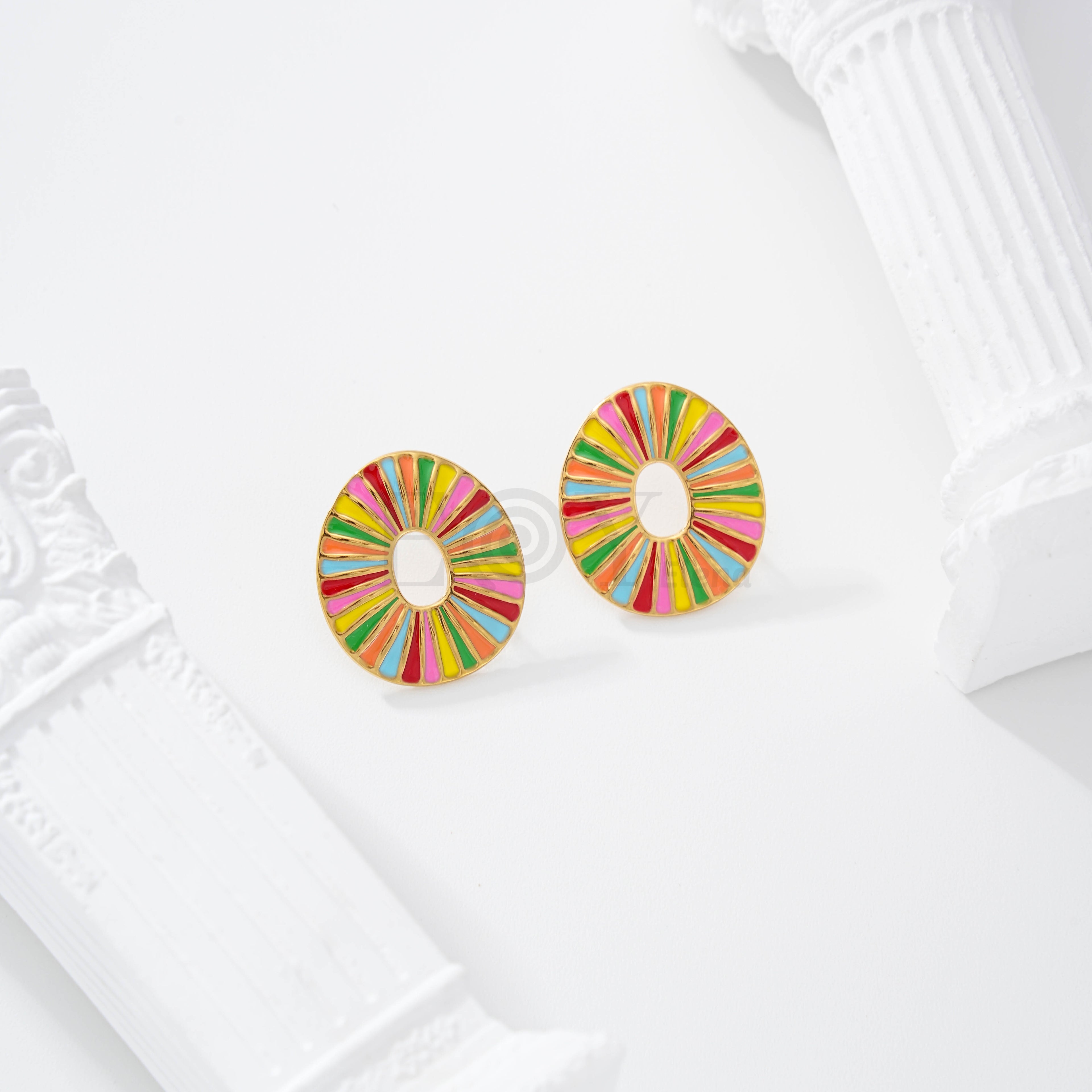 Pendientes óvalo hueco con colores
