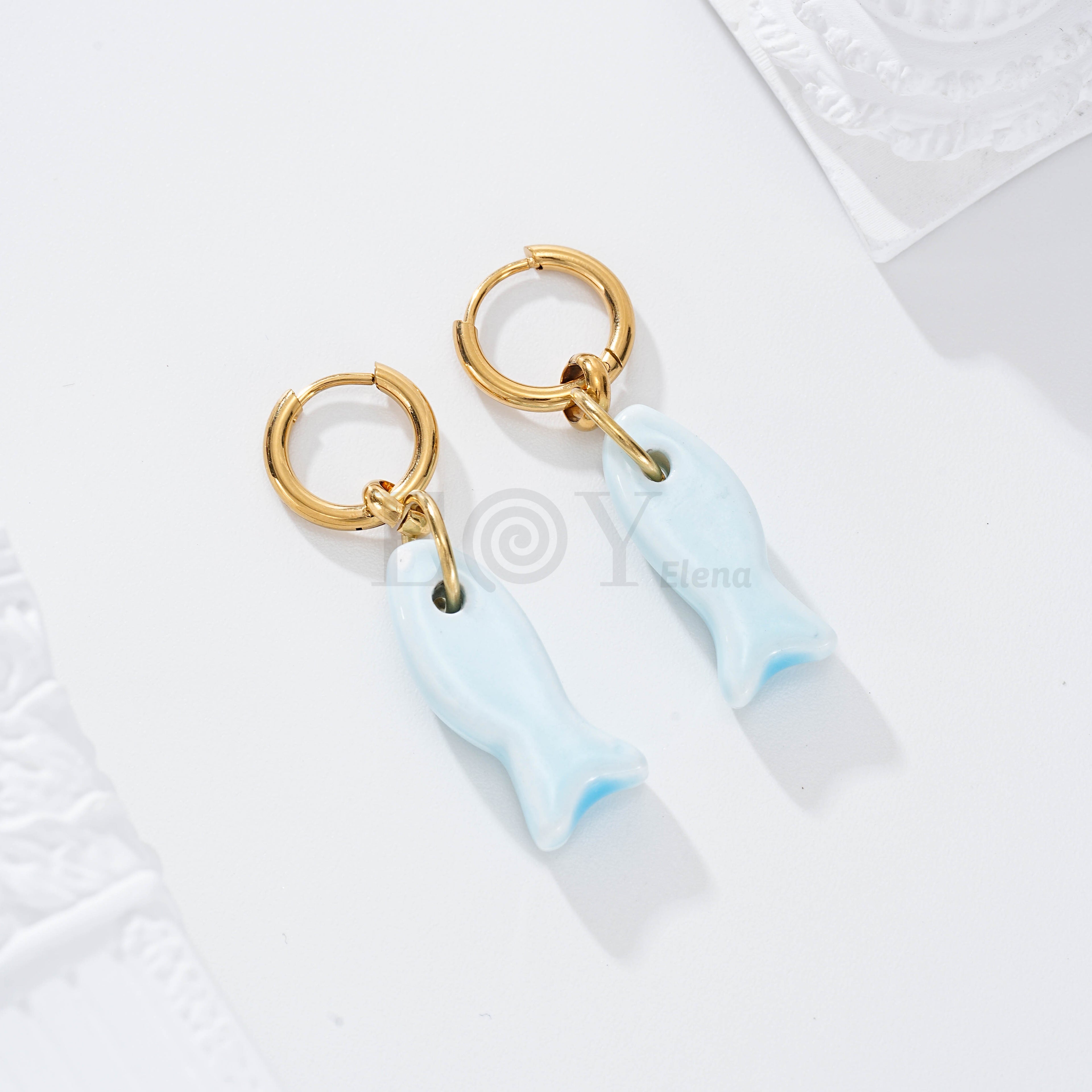 Pendientes aro pez color