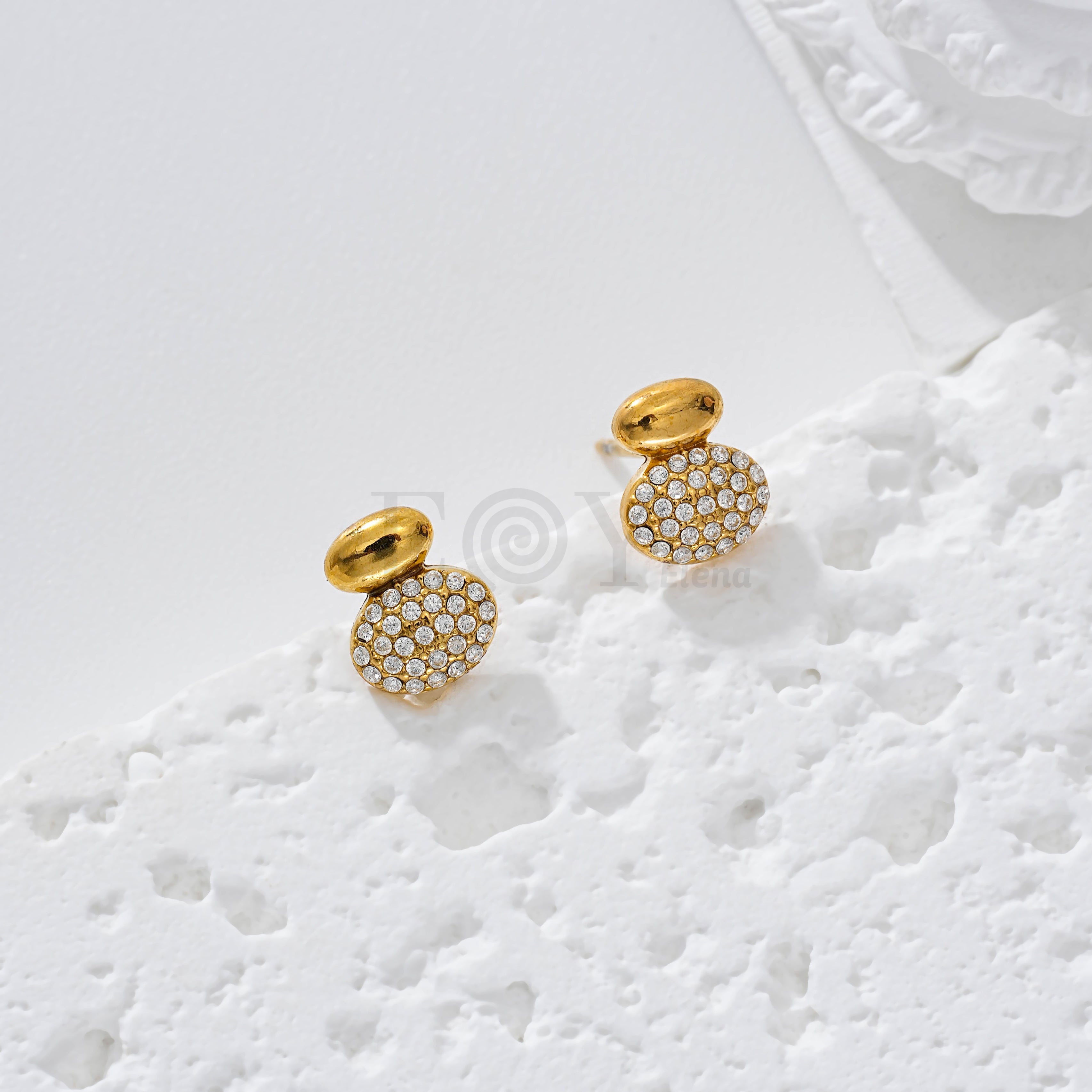 Pendientes chapa ovalada circonitas