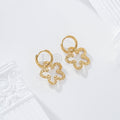 Pendientes de aro con flor textura