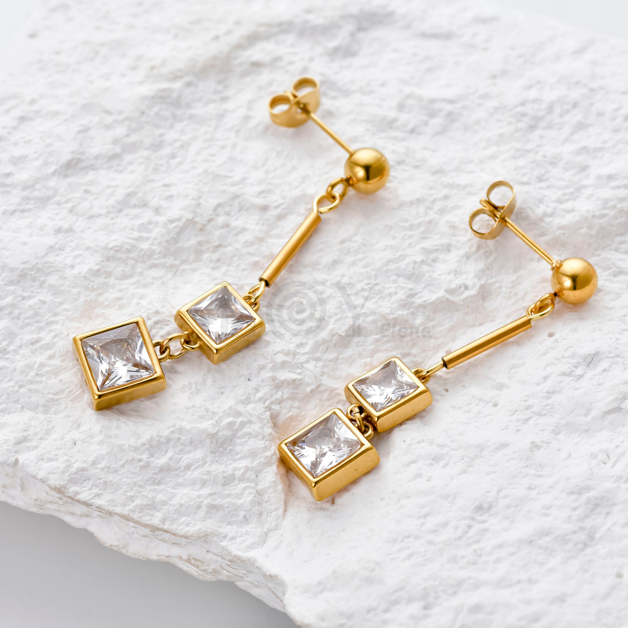 Pendientes largos con doble circonita cuadrada