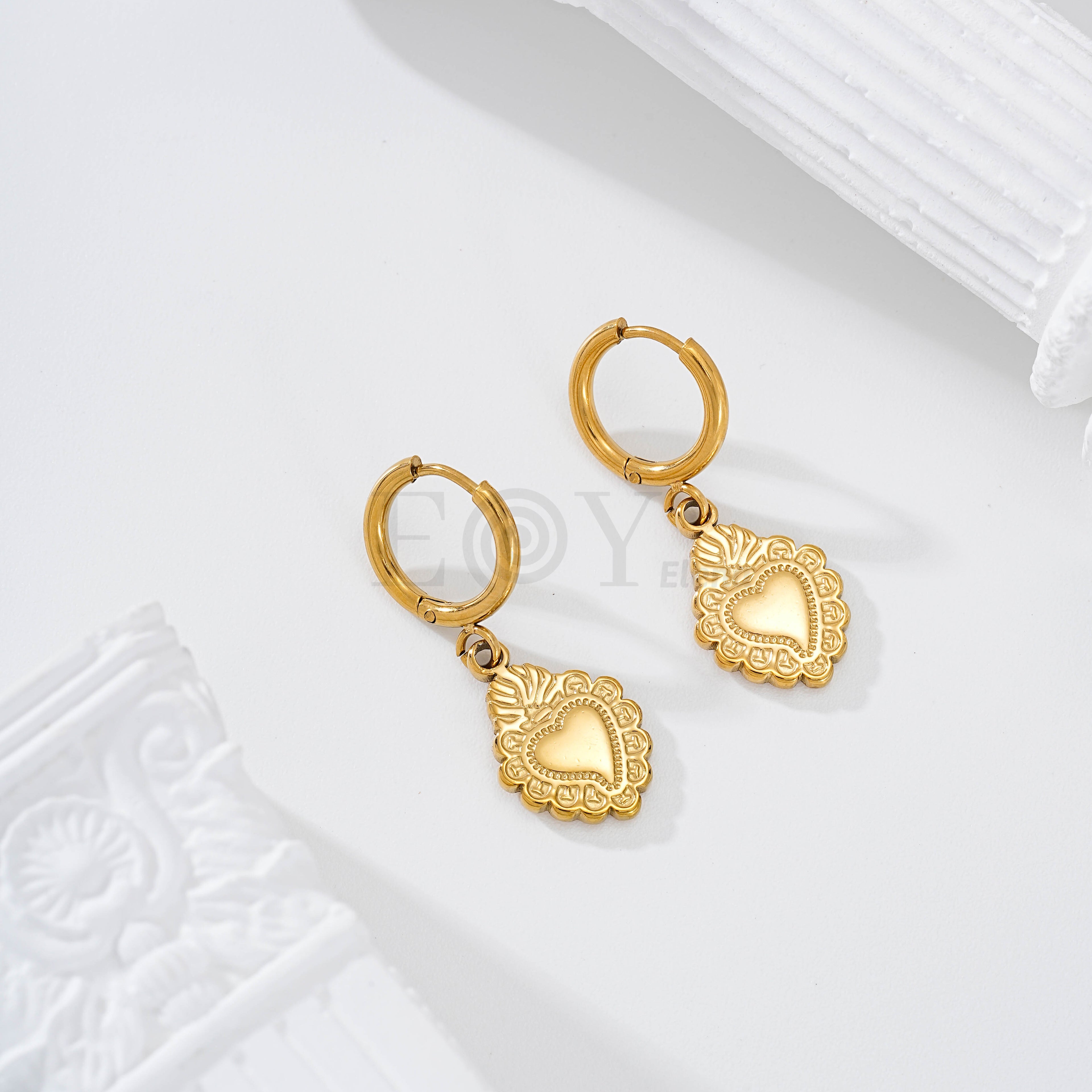 Pendientes de aro con corazón