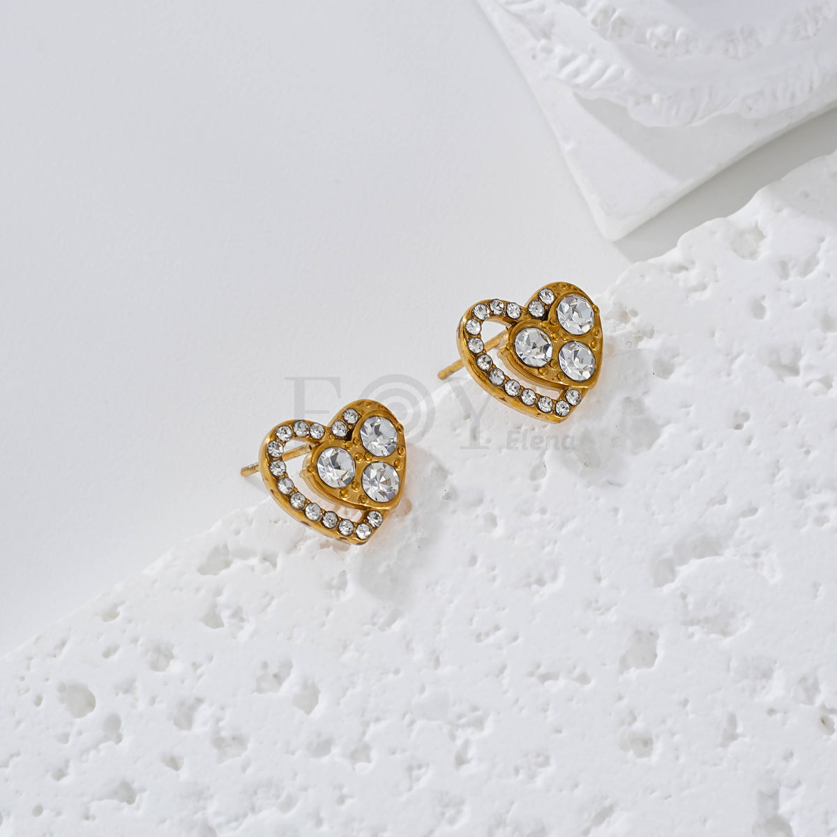 Pendientes corazón con circonitas