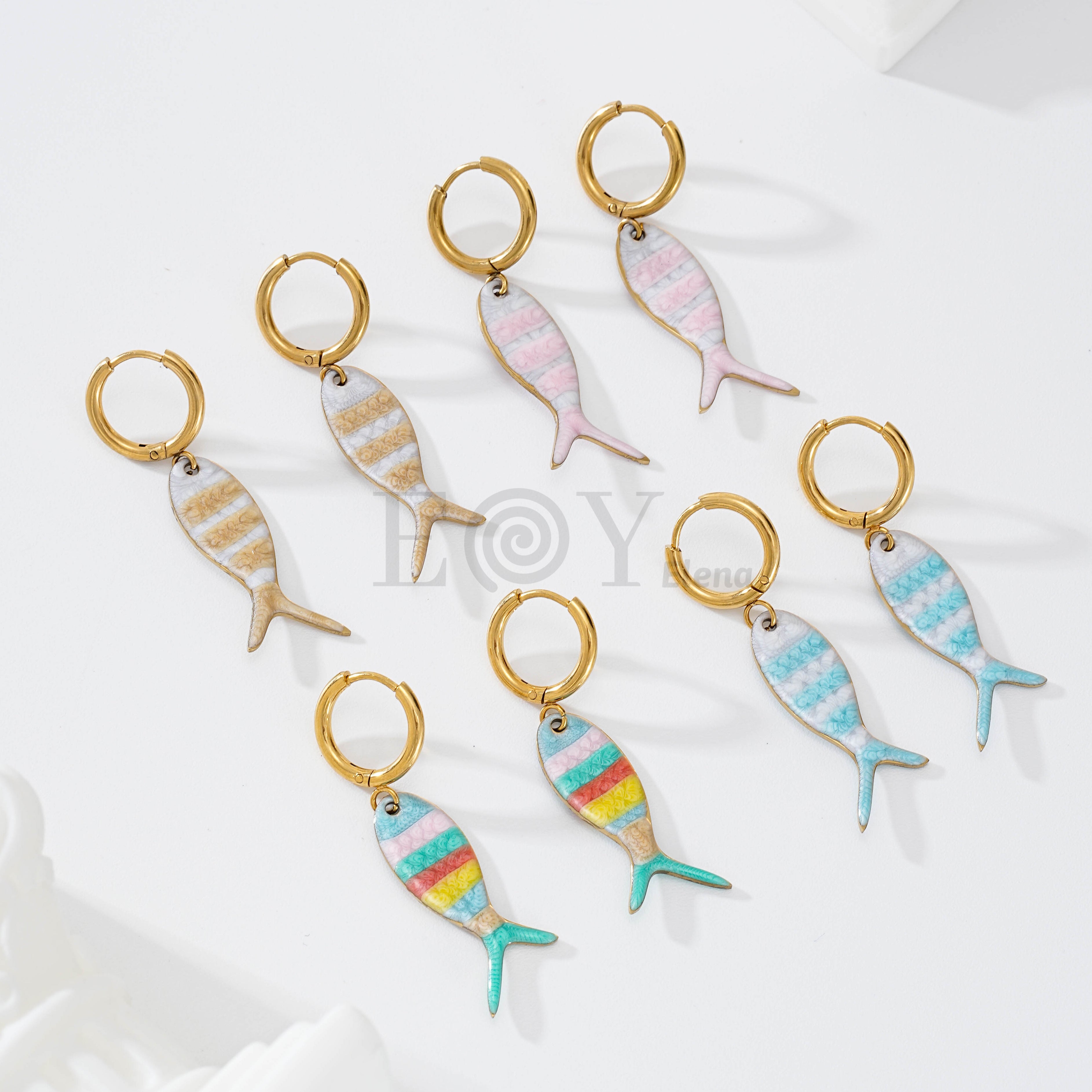 Pendientes de aro con pez