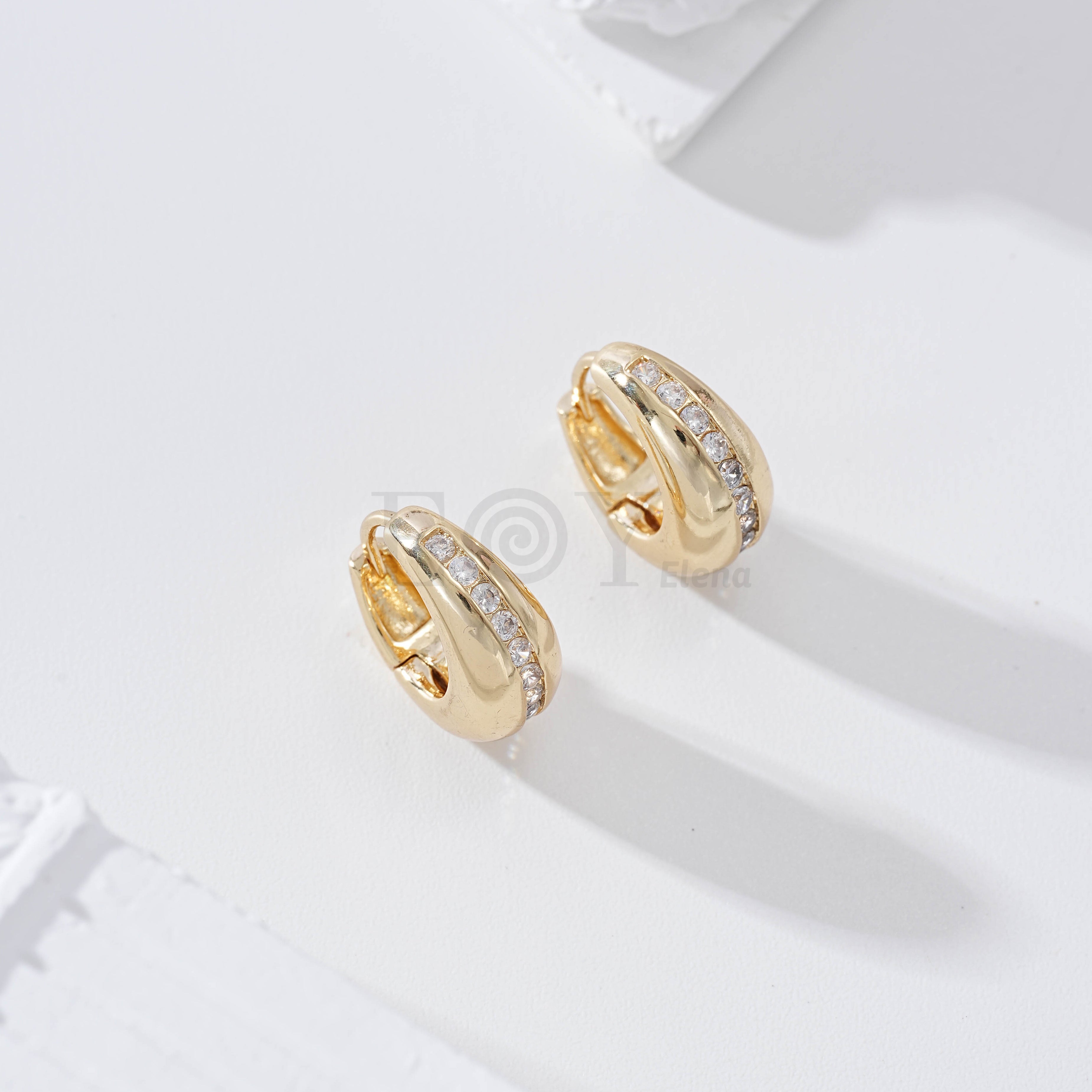 Aro grueso con circonitas goldfield