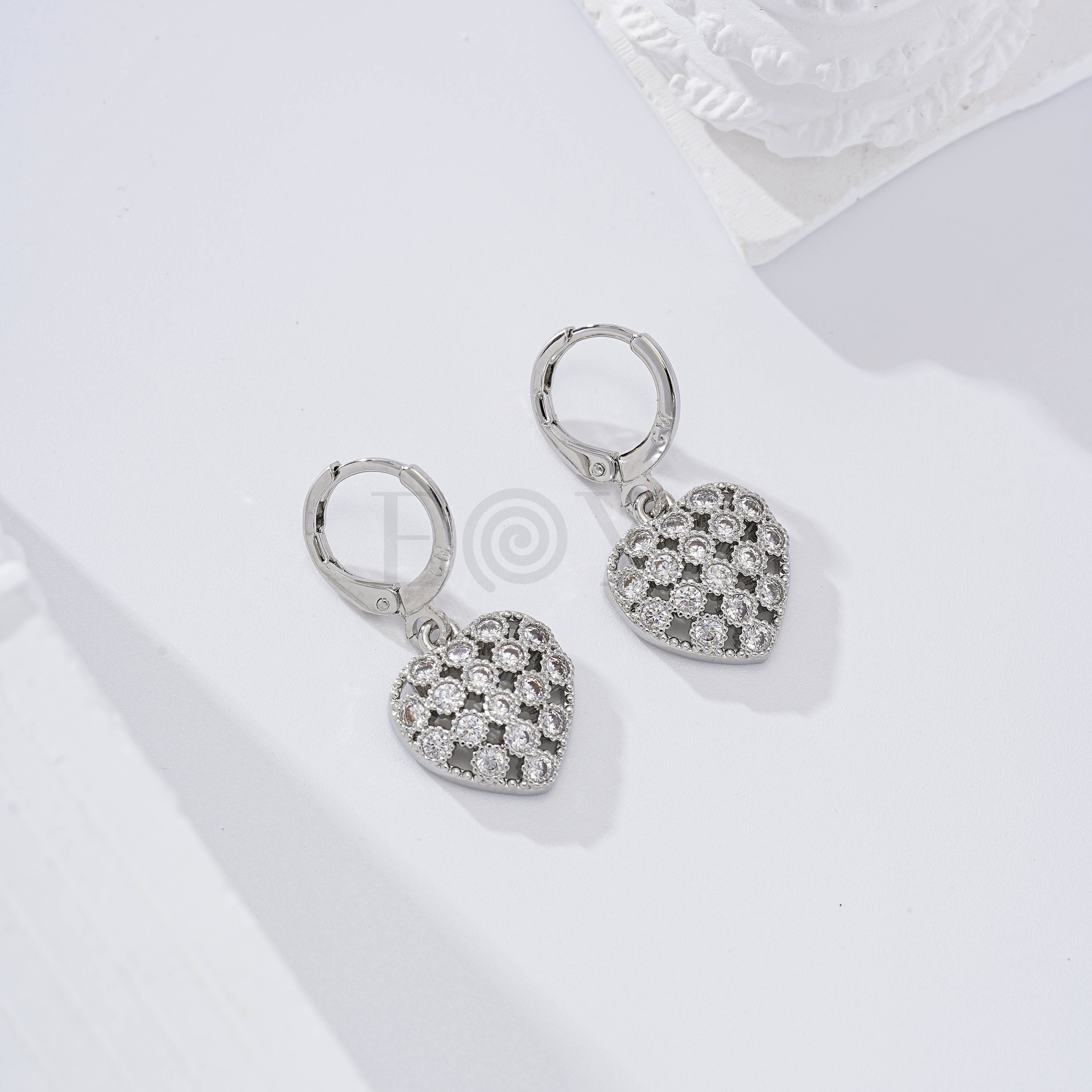 Pendientes de aro con corazón circonitas goldfield
