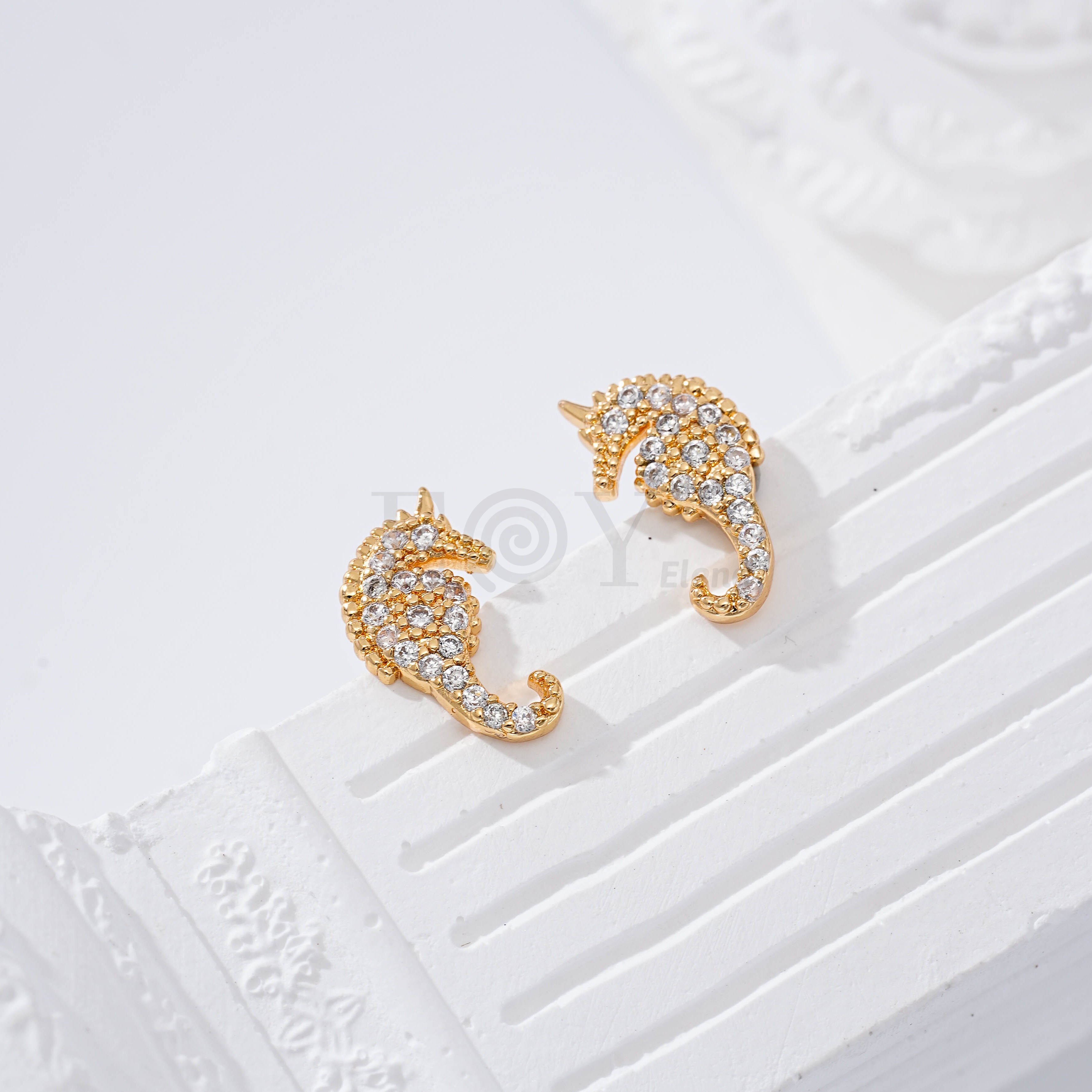 Pendientes caballito de mar circonitas goldfield