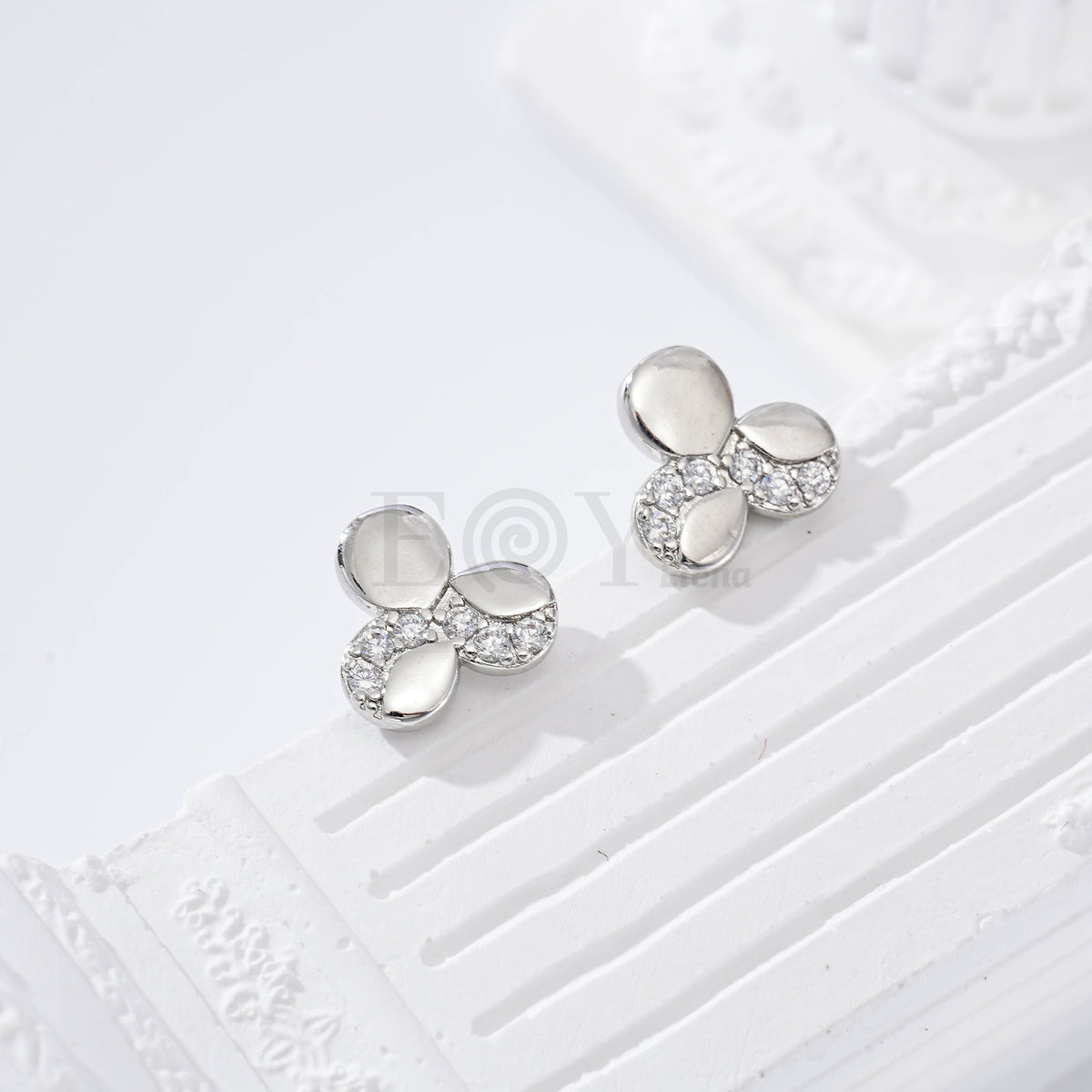 Pendientes flor circonitas gold-filled