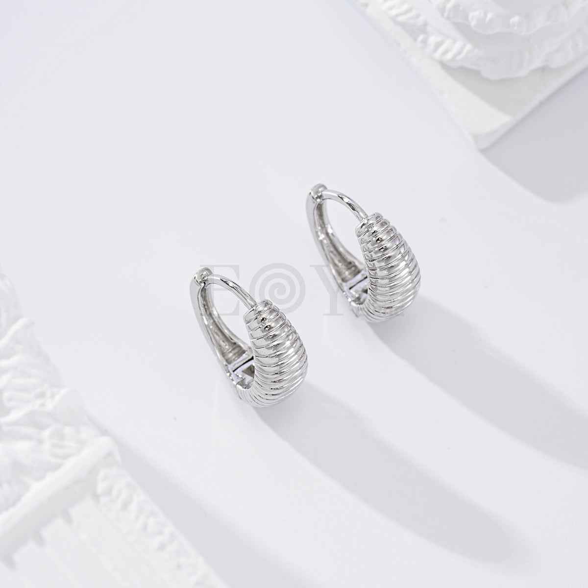 Thick striped gold-filled hoop