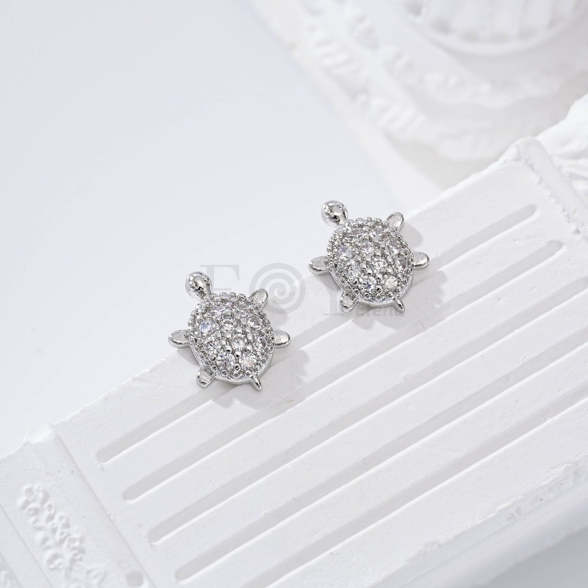Pendientes tortuga circonitas gold-filled