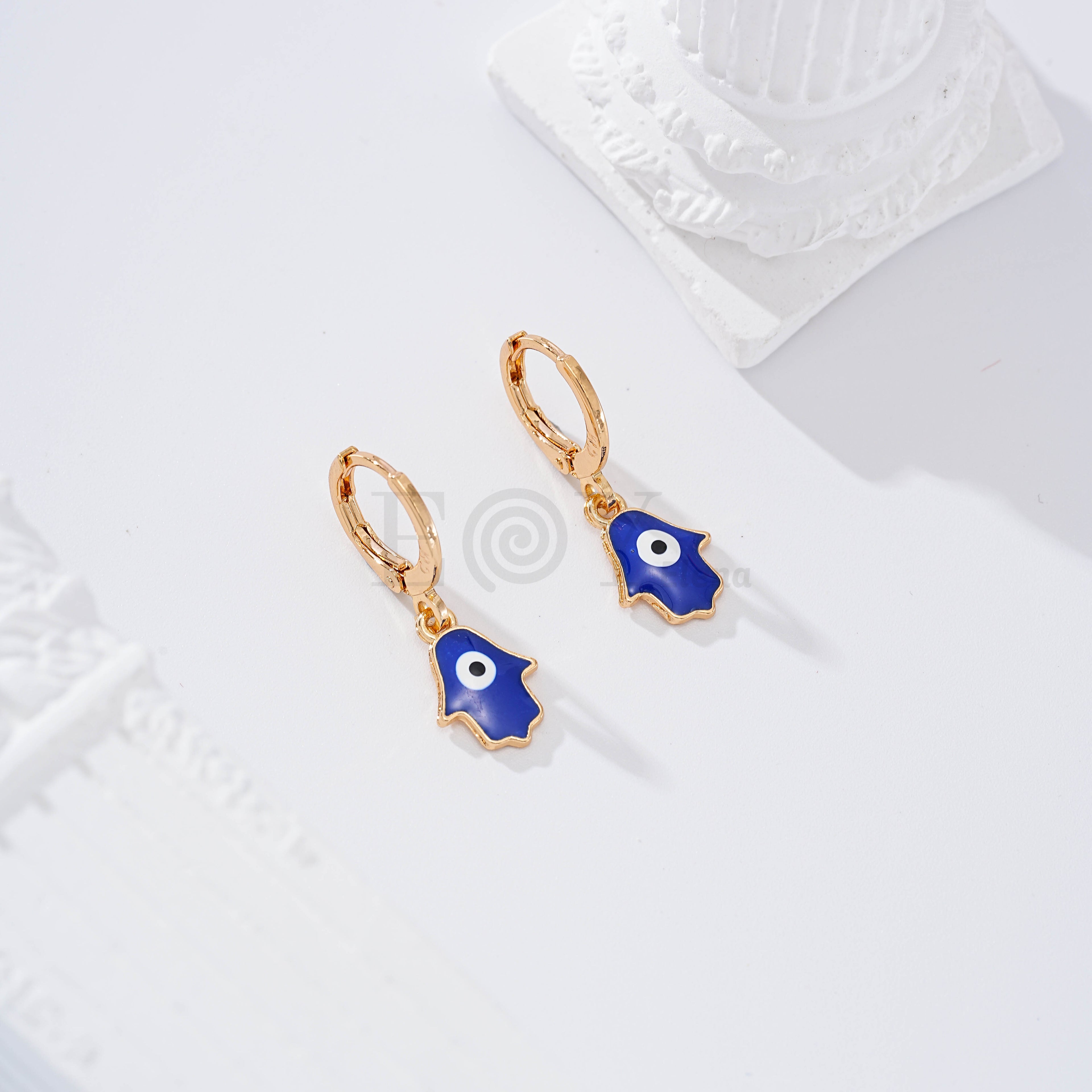 Pendientes aro con mano de Fátima goldfield