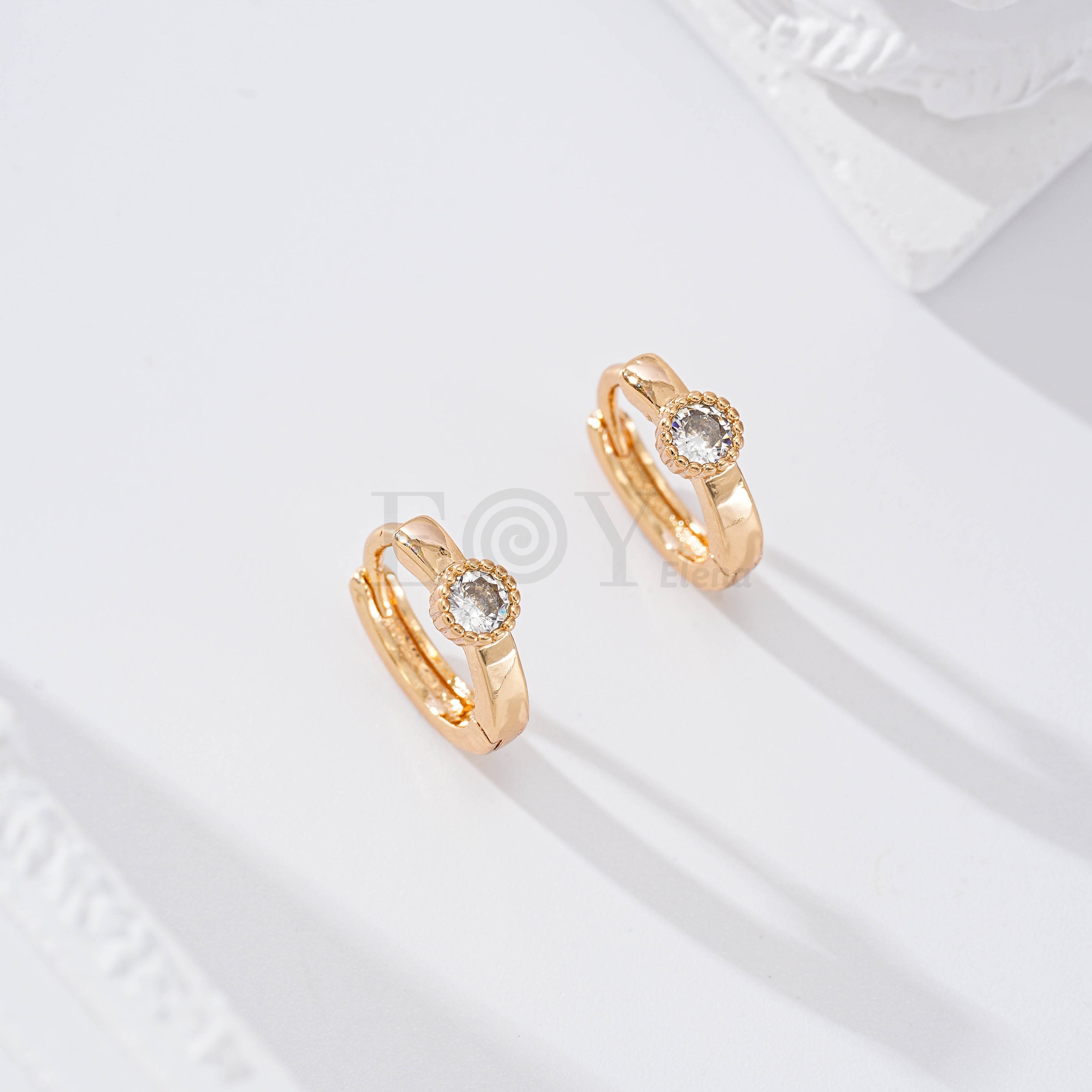 Aro con circonita redonda goldfield