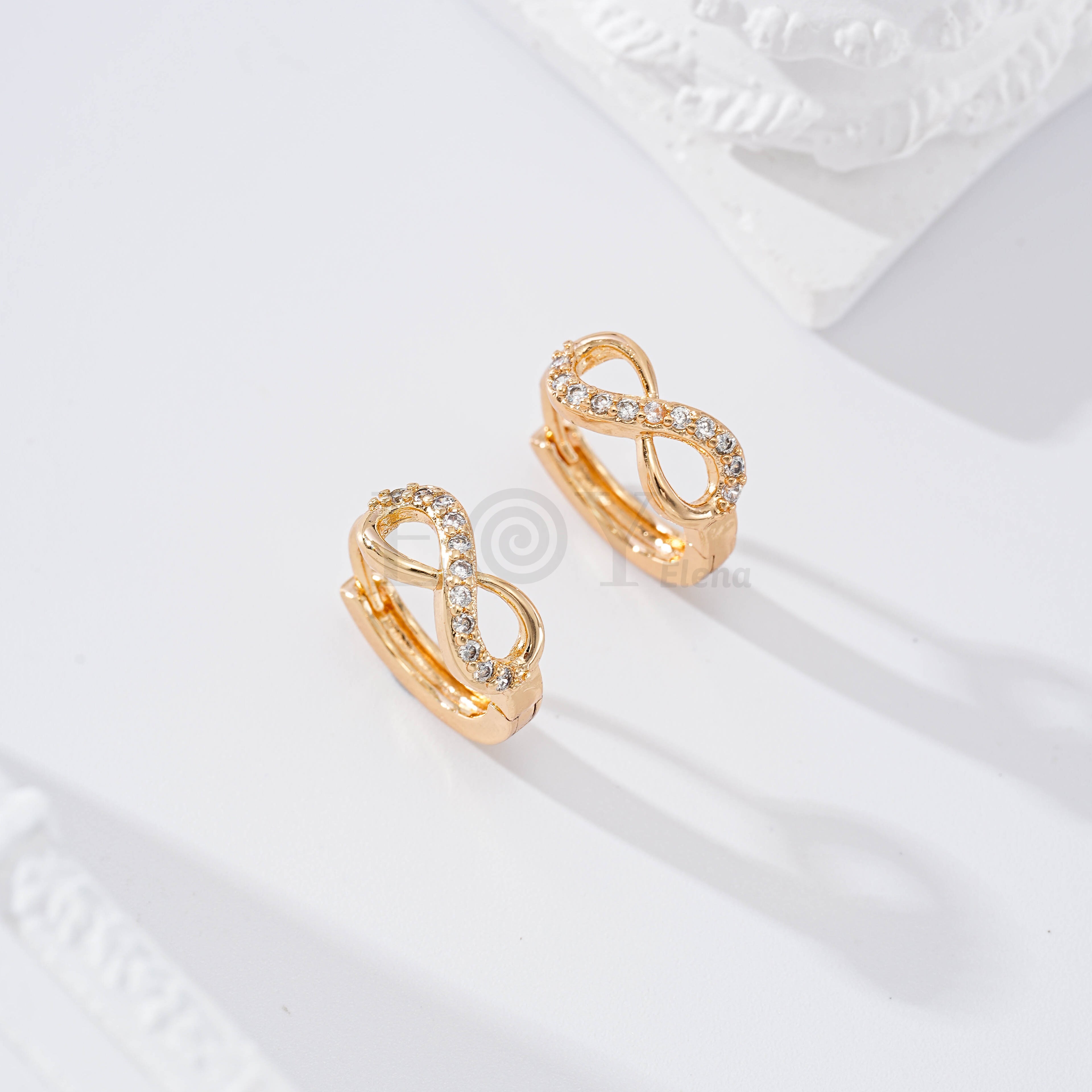 Aro con infinito circonitas goldfield
