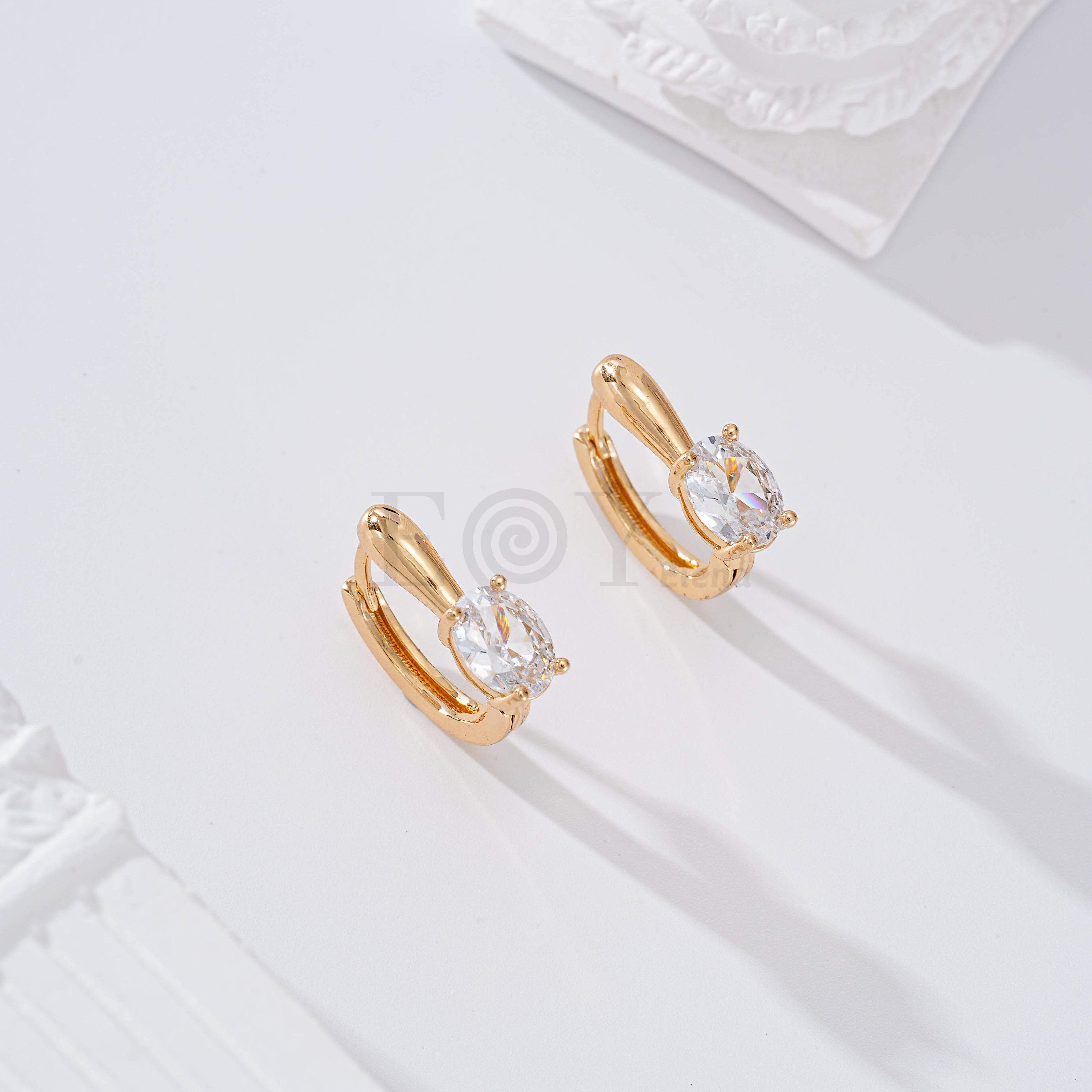Aro con circonita goldfield