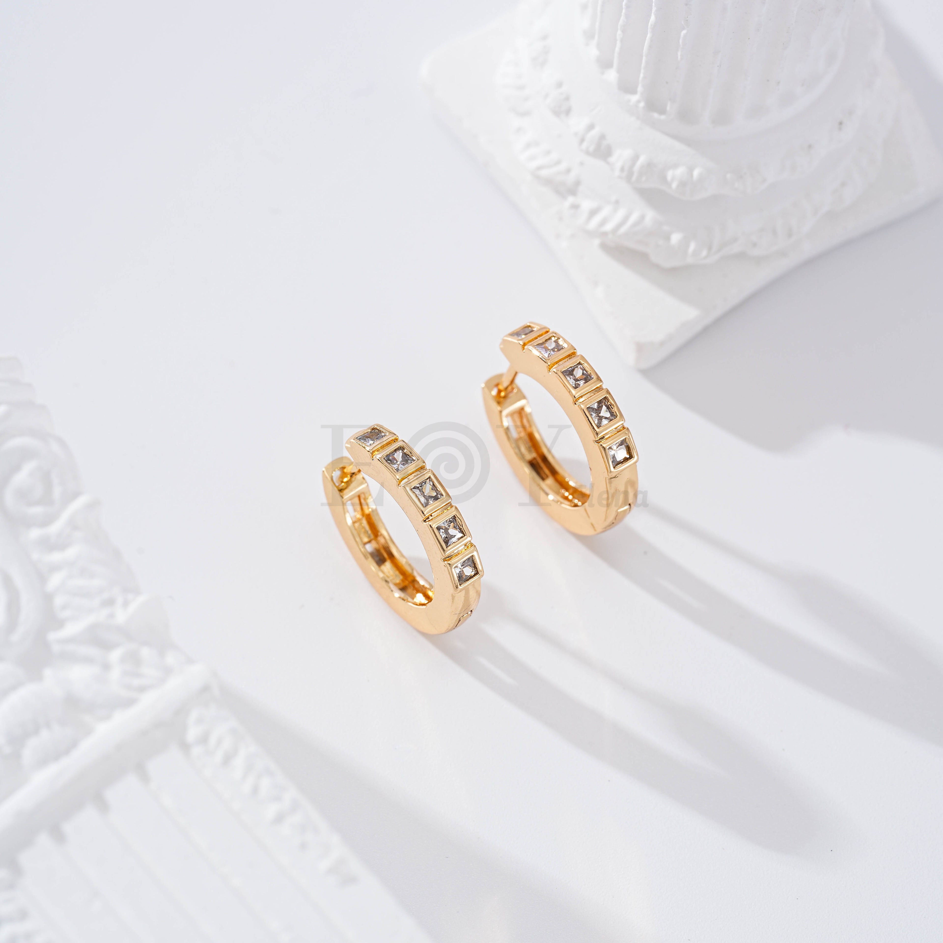 Aro con circonitas cuadradas goldfield