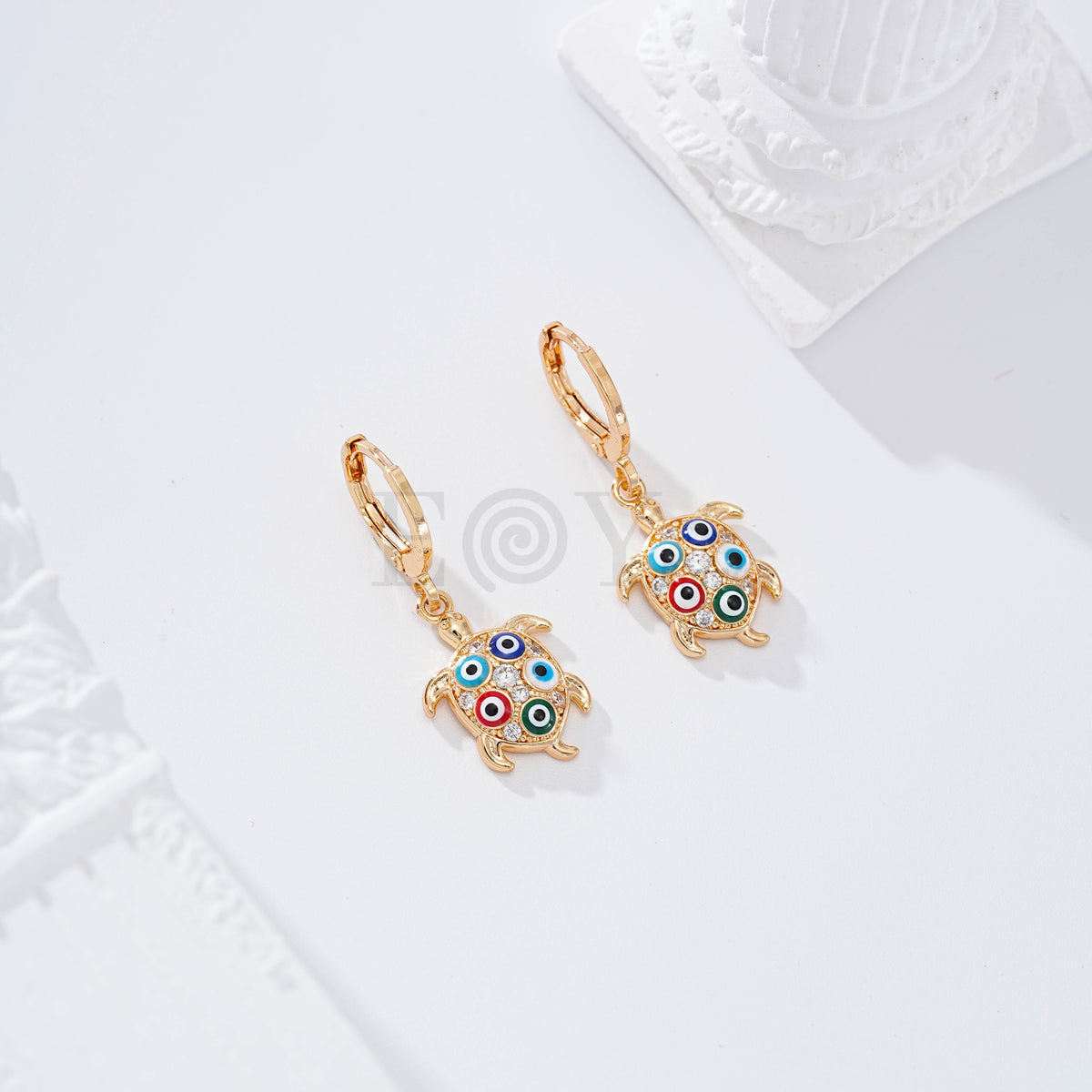 Pendientes de aro tortuga con ojos turcos gold-filled