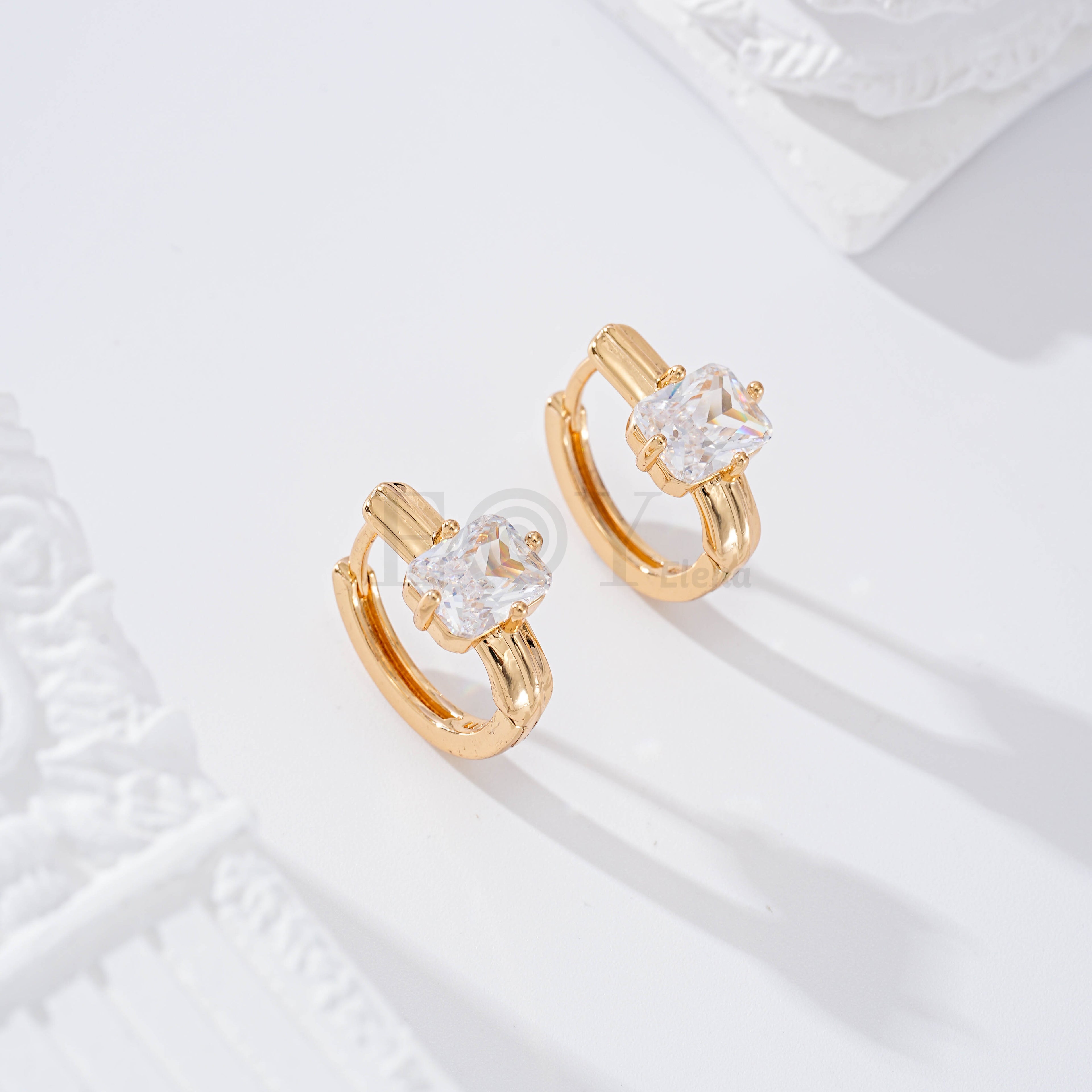 Aro con circonita goldfield