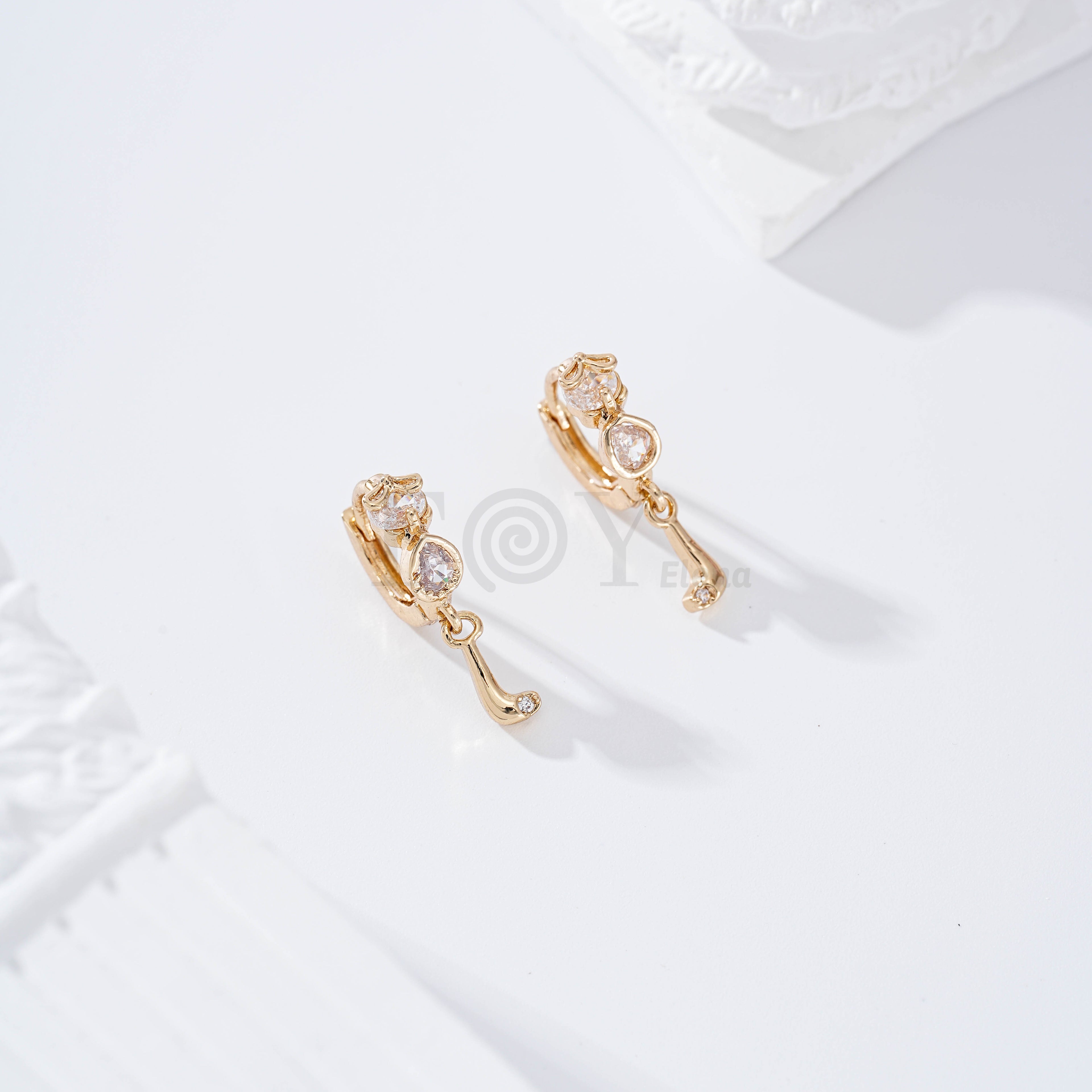 Aro con circonitas goldfield