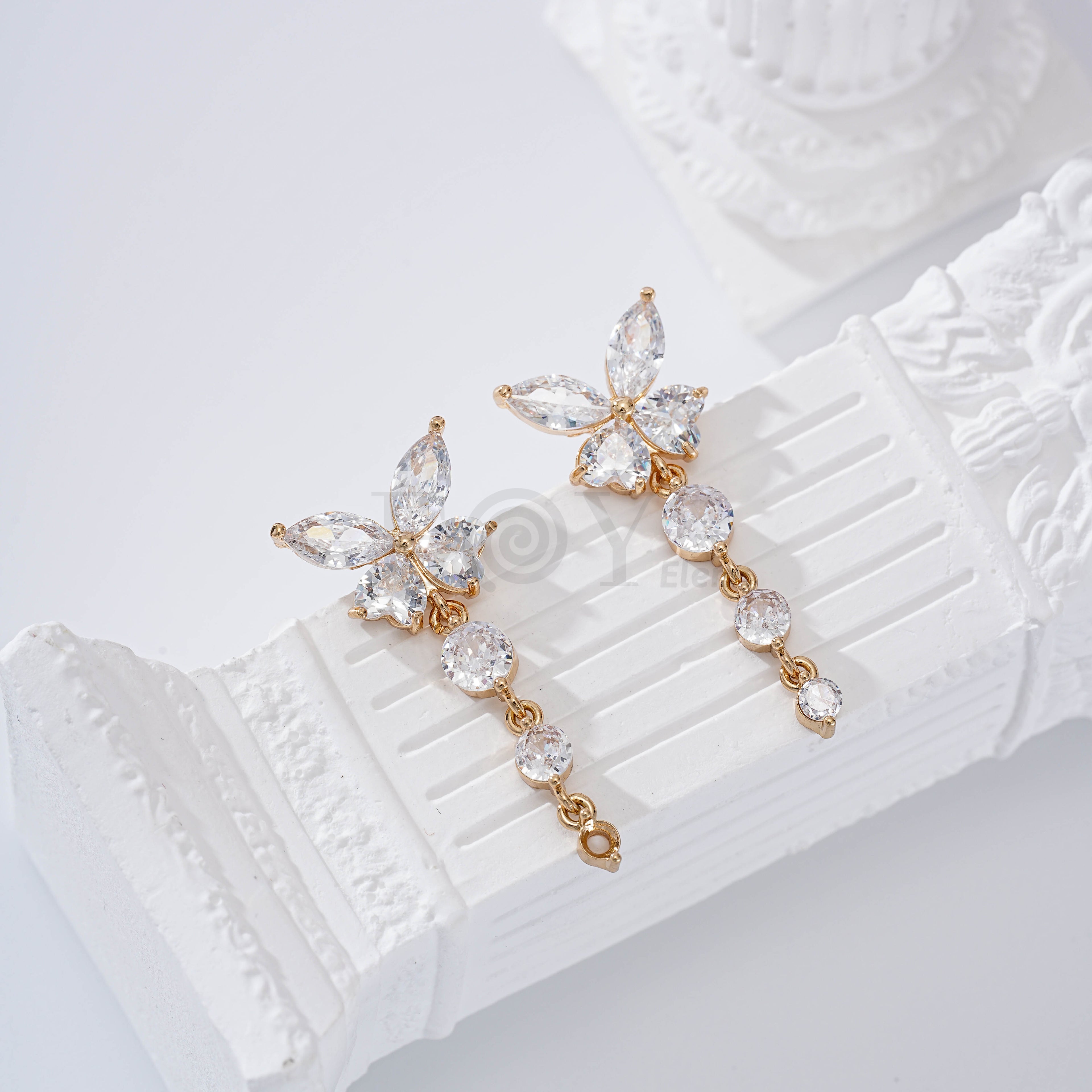Pendientes mariposa con circonitas gold-filled