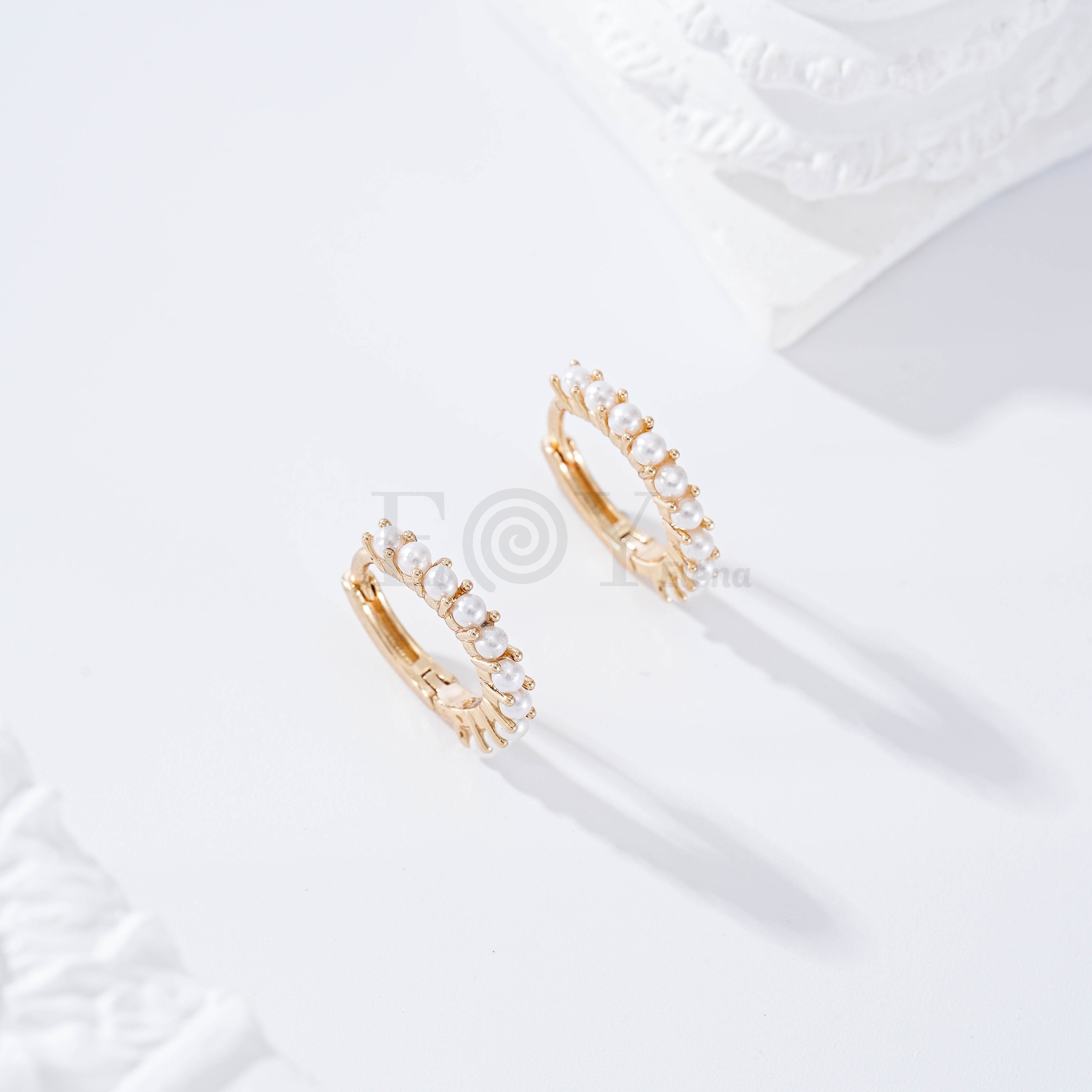 Aro fino con perlas gold-filled