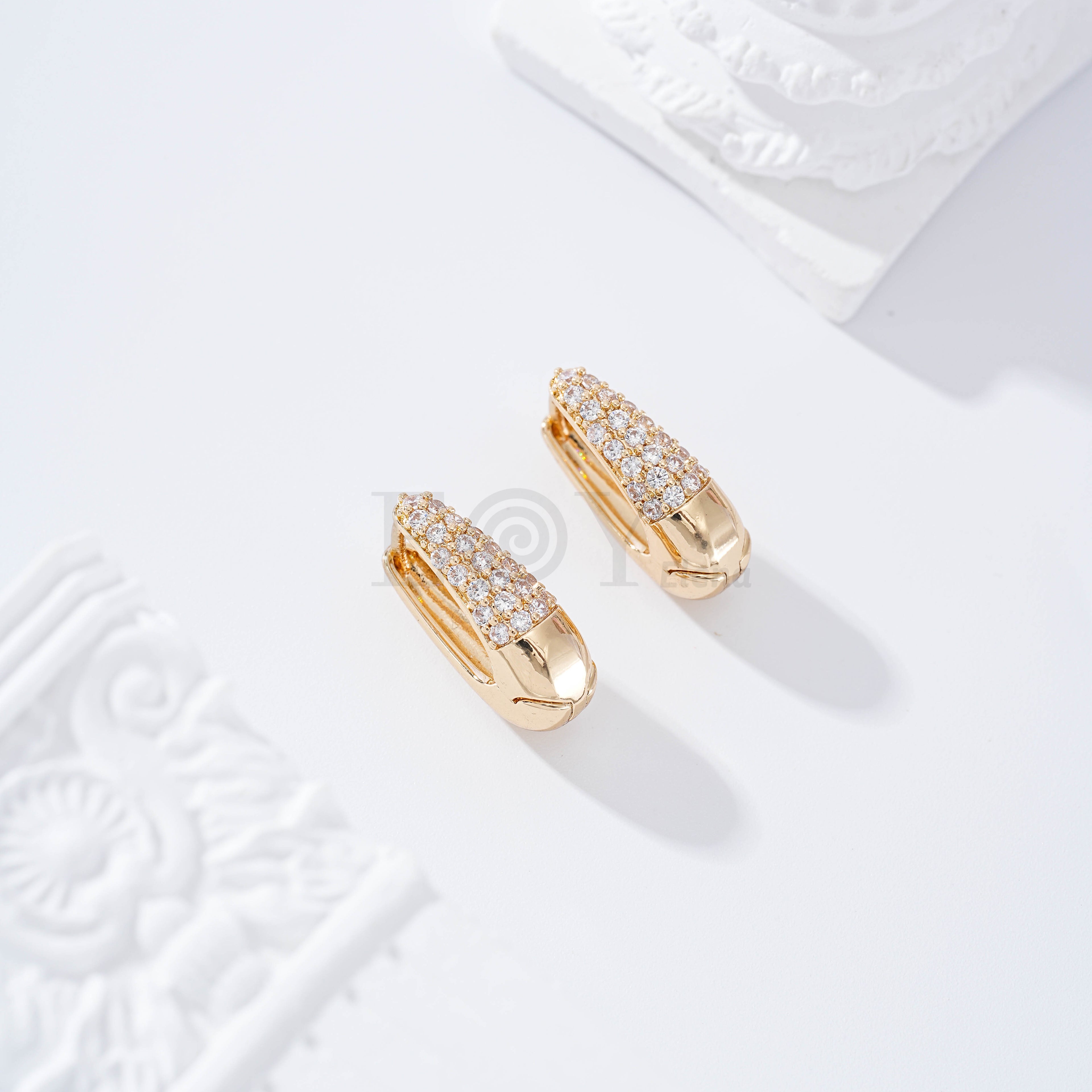 Aro con circonitas gold-filled