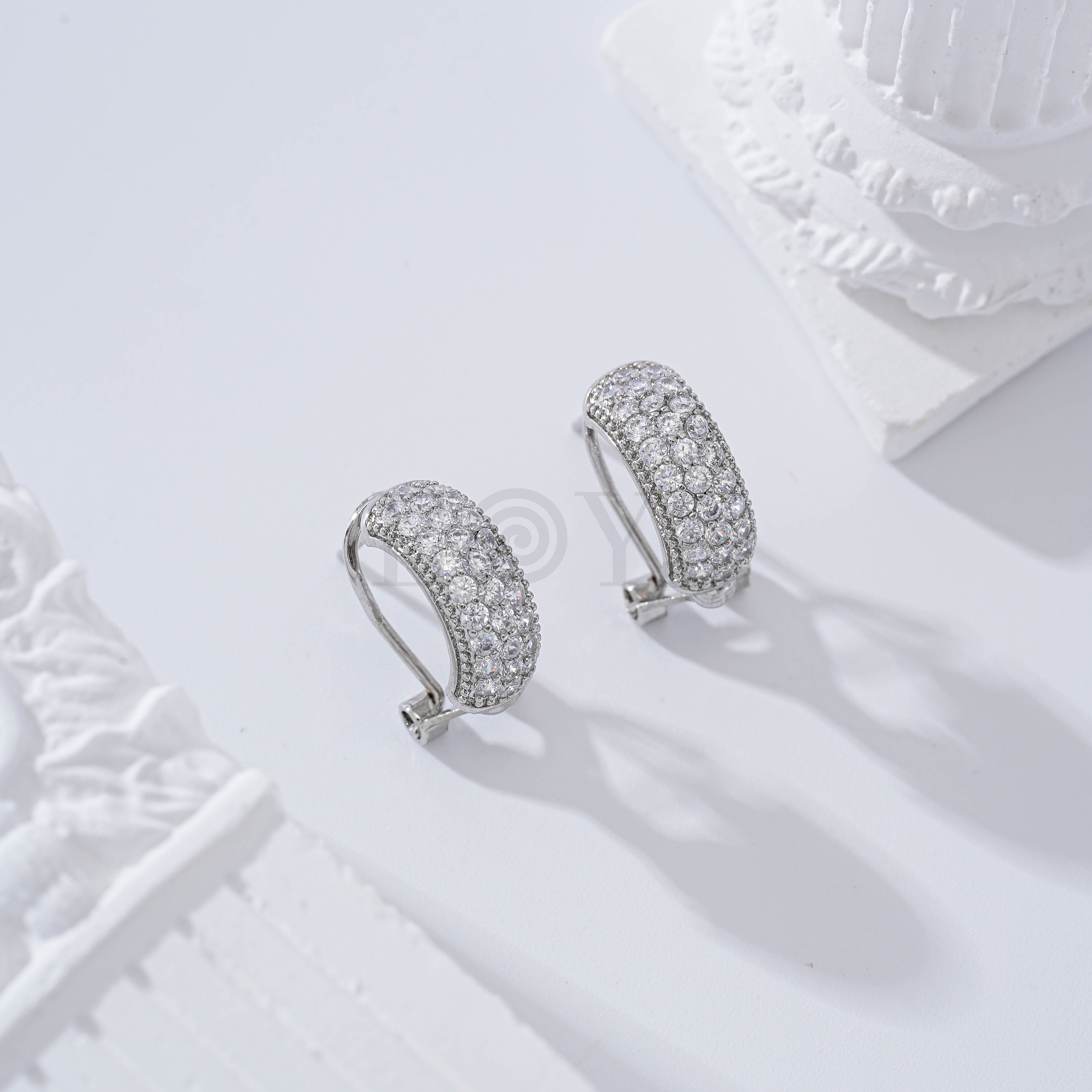 Pendientes con piedras cierre omega gold-filled