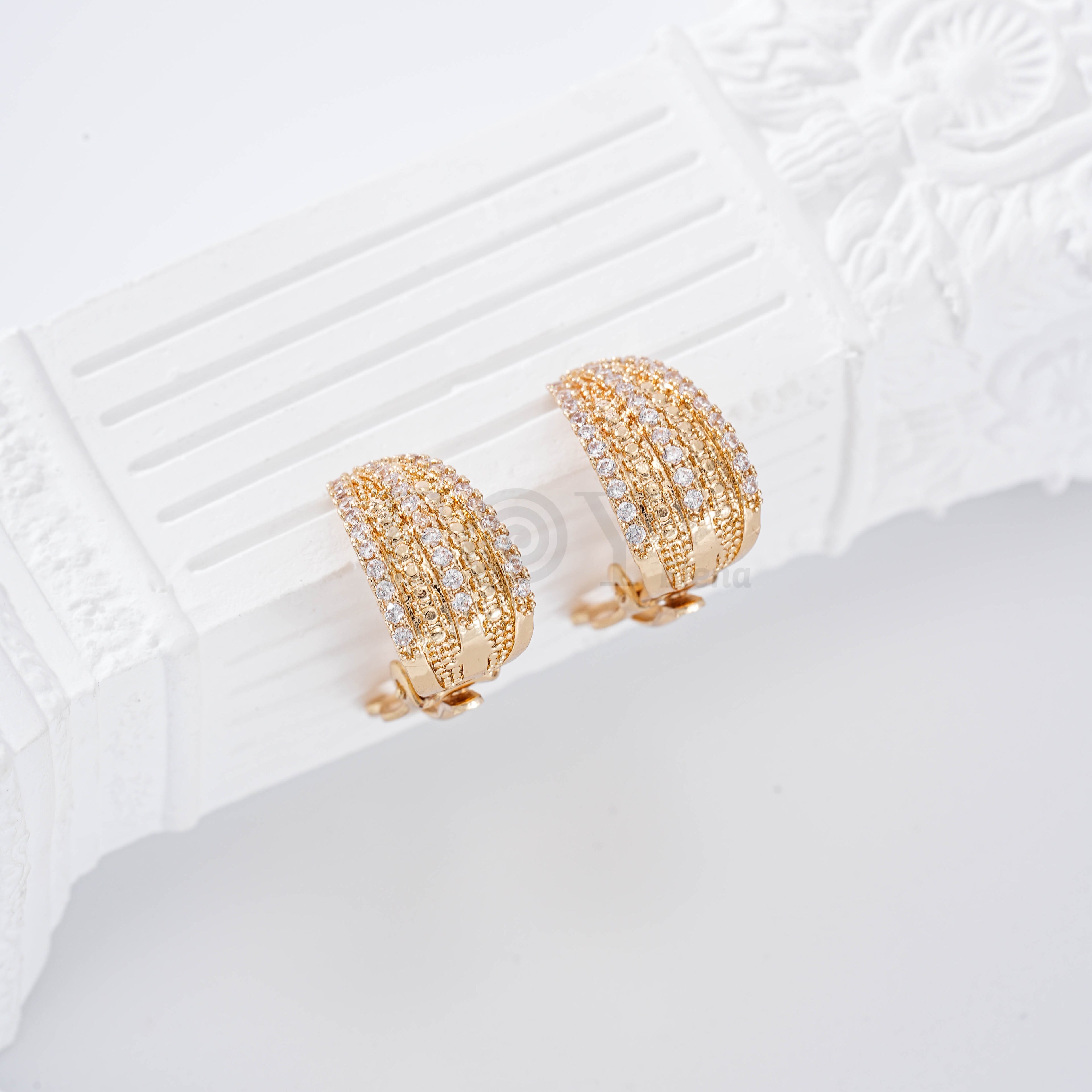 Clip-on earrings with gold-filled cubic zircons