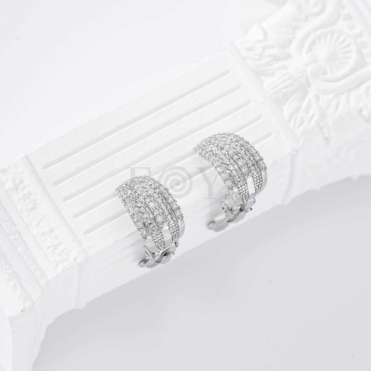 Pendientes con circonitas pinza gold-filled
