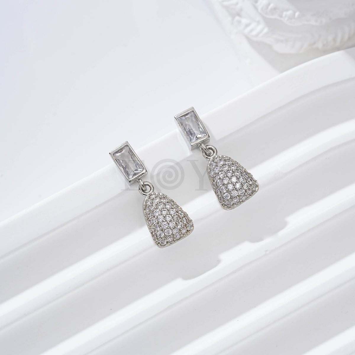 Pendientes con circonita cuadrada gold-filled